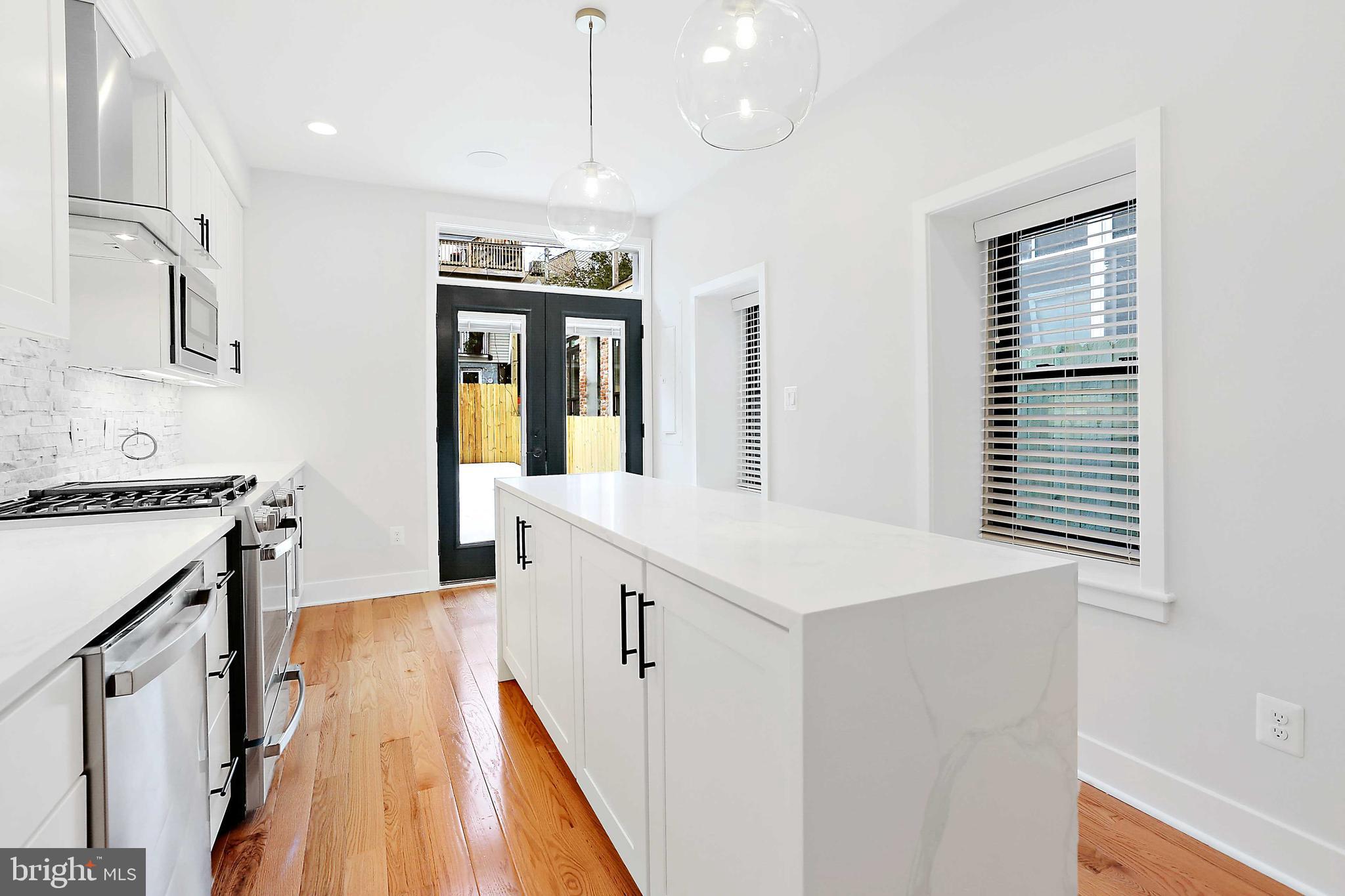 BUTCHER'S HILL - Residential