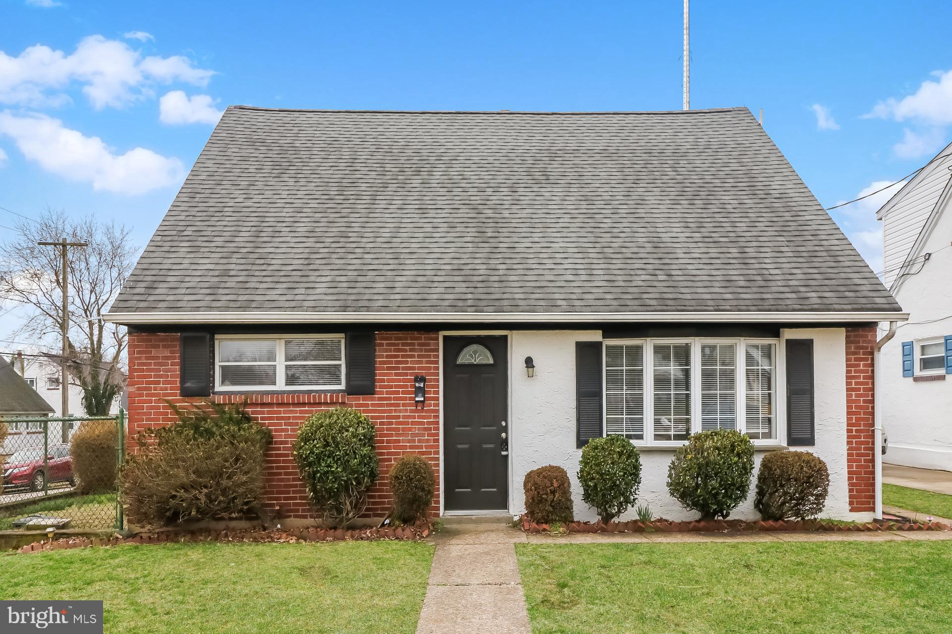 ROXBOROUGH - Residential