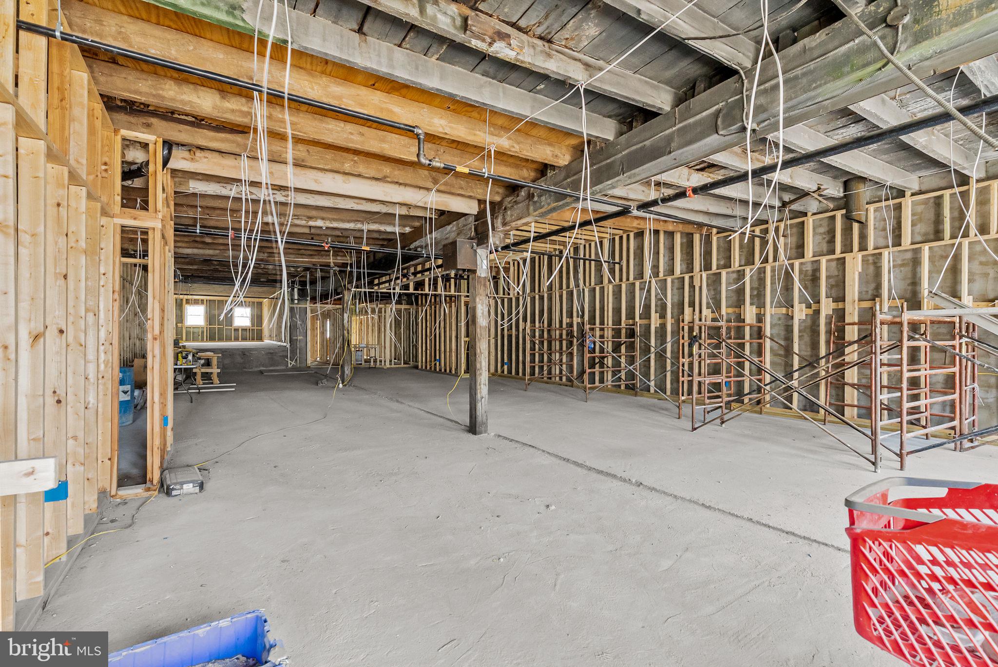 2337 N 9TH STREET 39