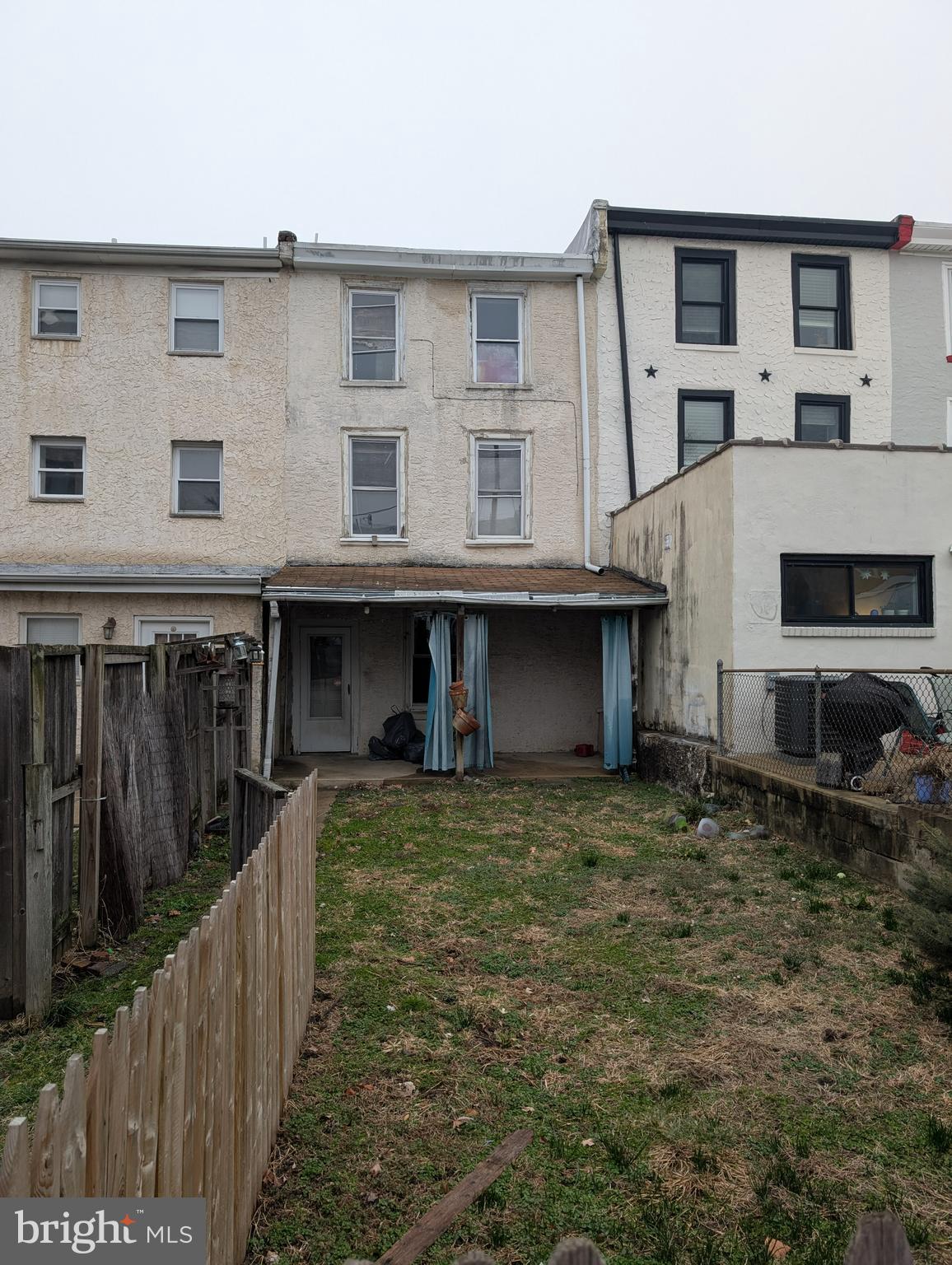 EAST FALLS - Residential