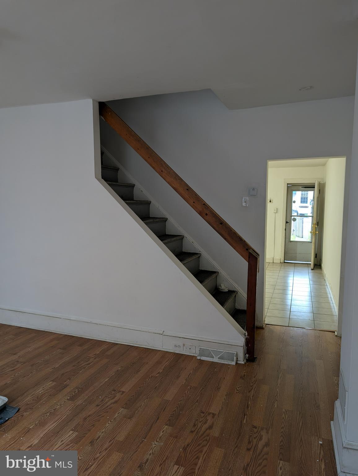 EAST FALLS - Residential