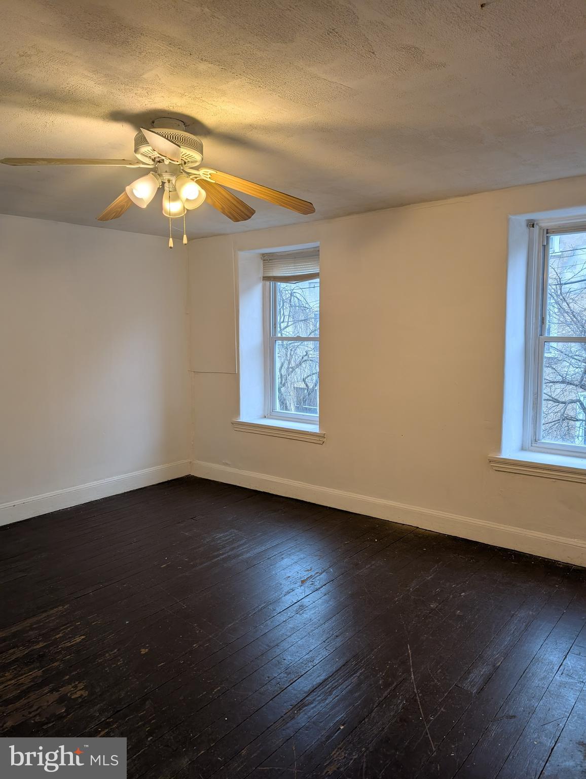 EAST FALLS - Residential