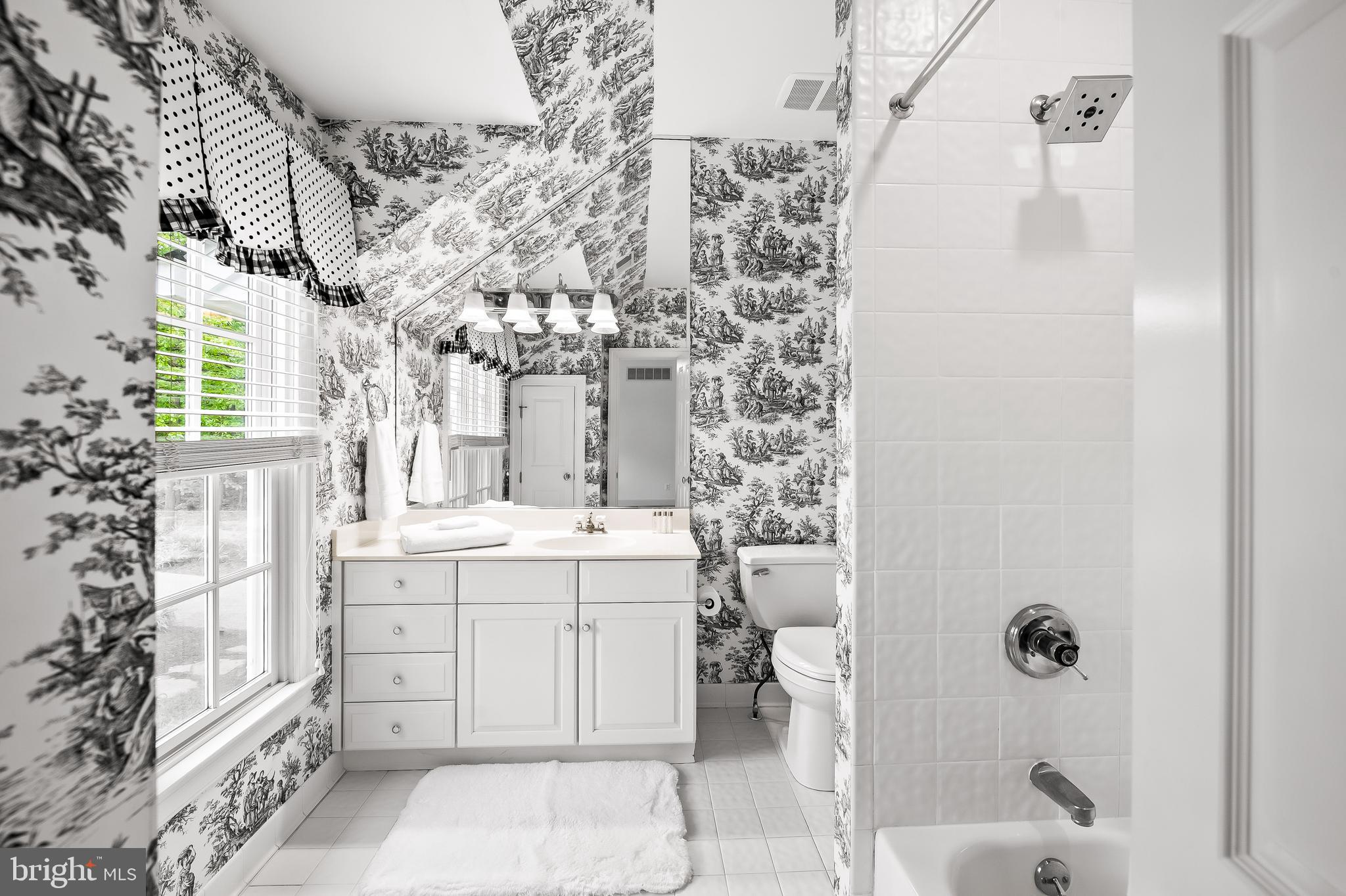 LAURELFORD - Residential