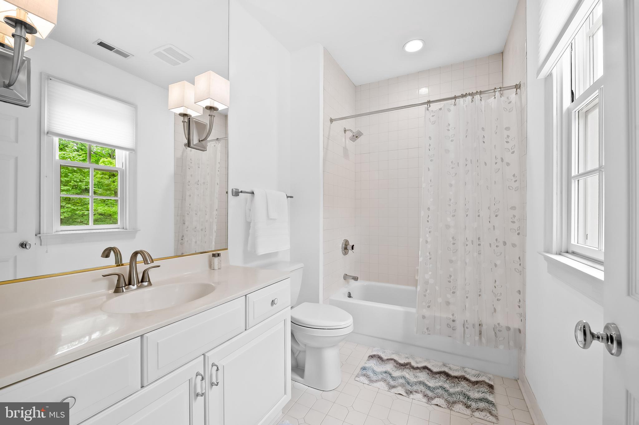 LAURELFORD - Residential