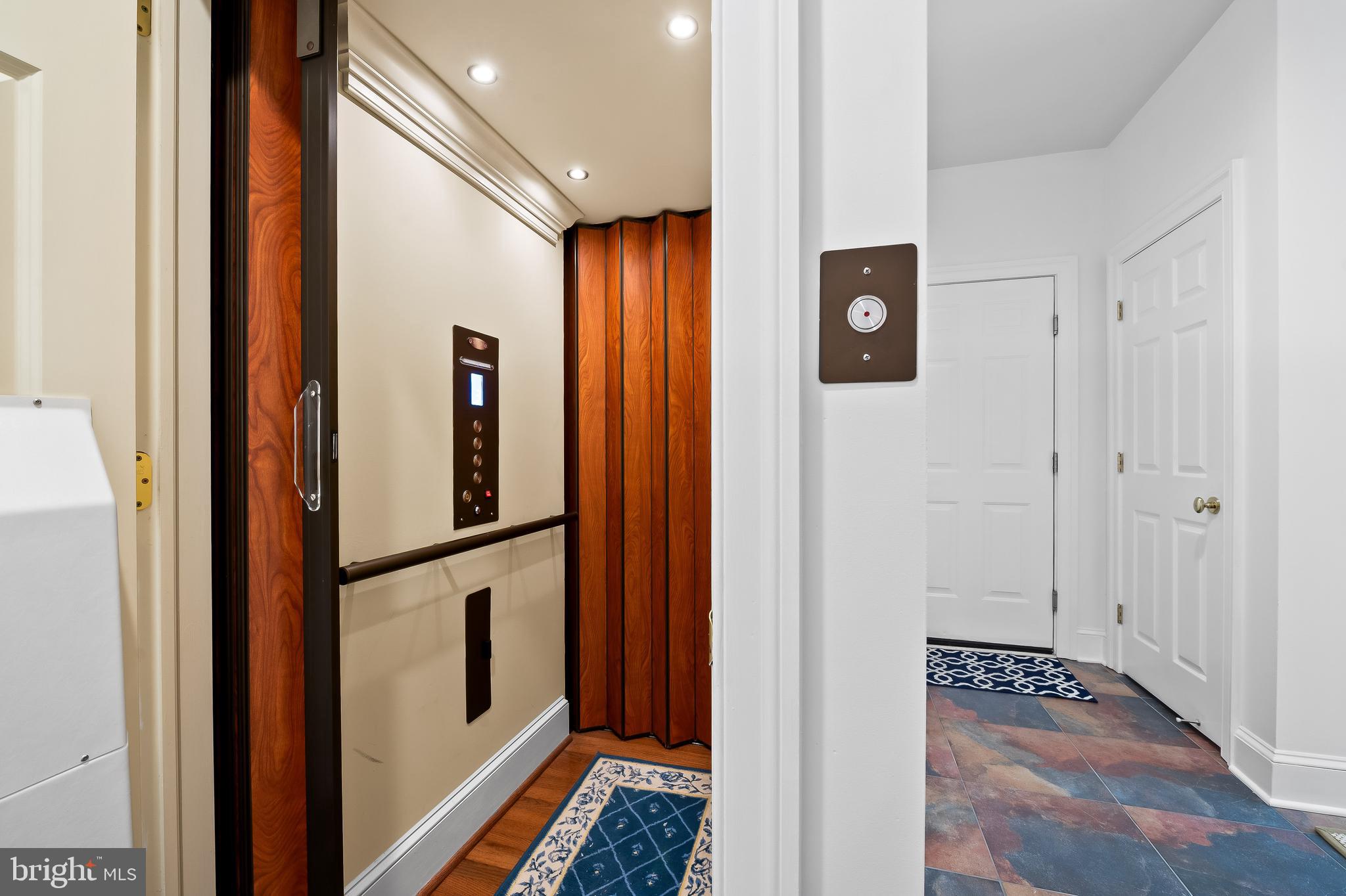 LAURELFORD - Residential