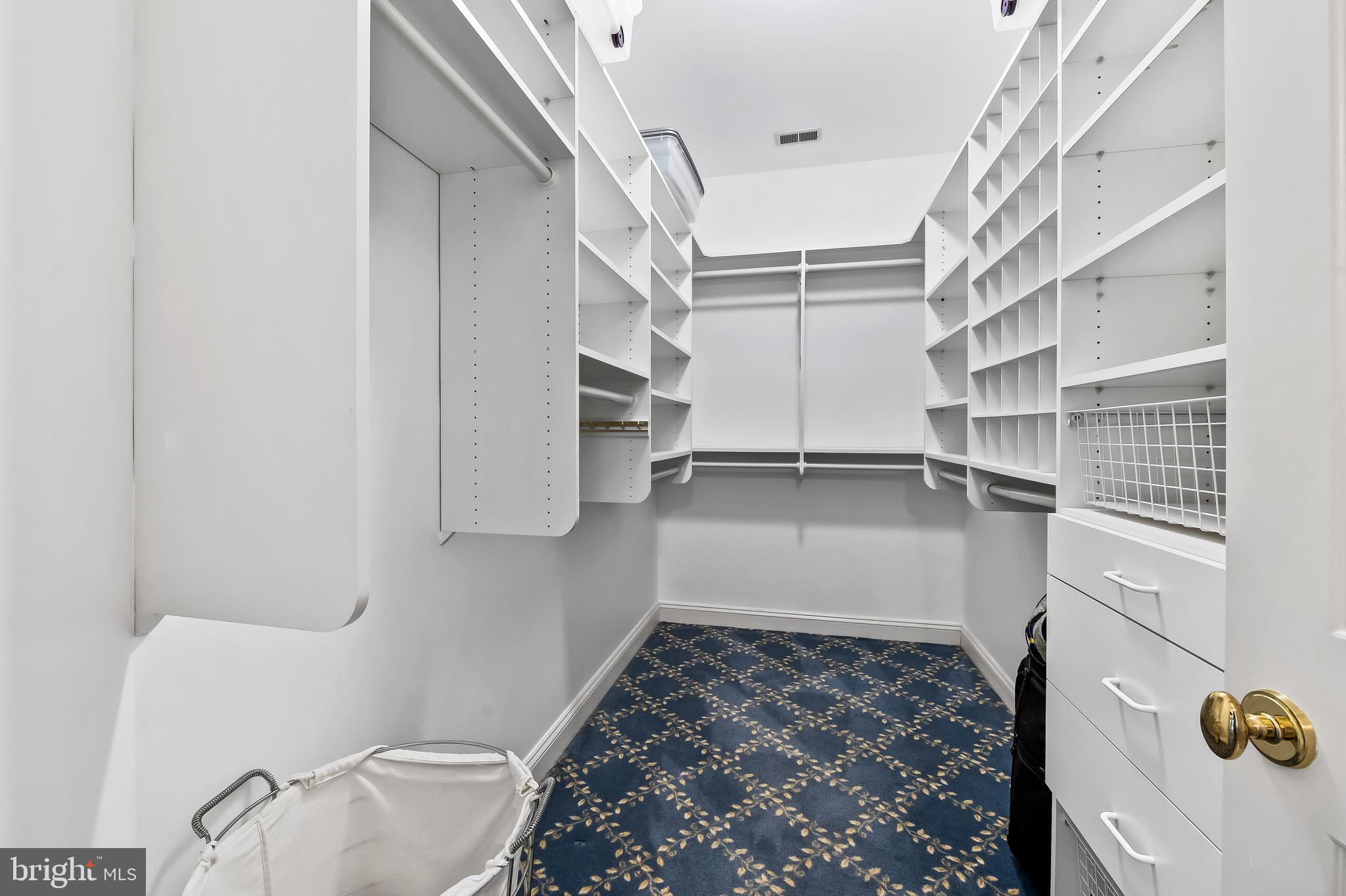 LAURELFORD - Residential