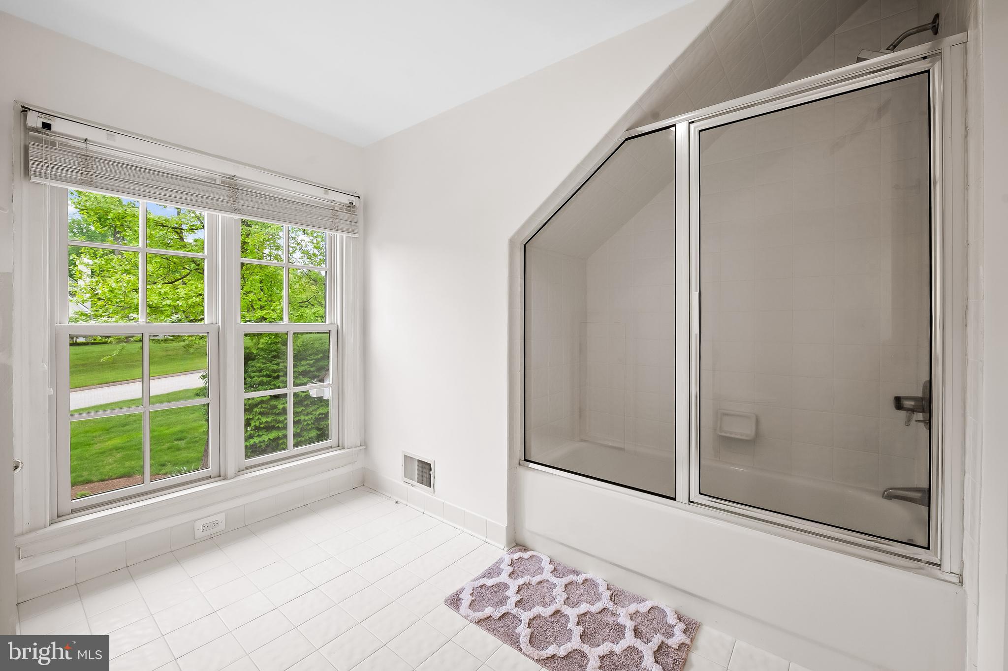 LAURELFORD - Residential