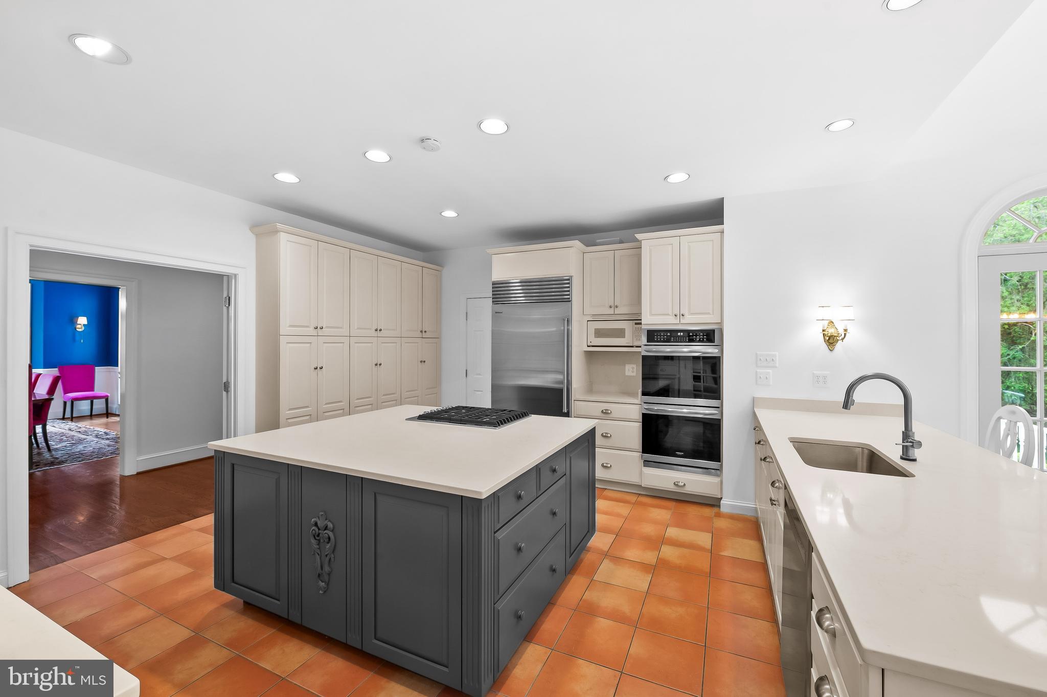 LAURELFORD - Residential