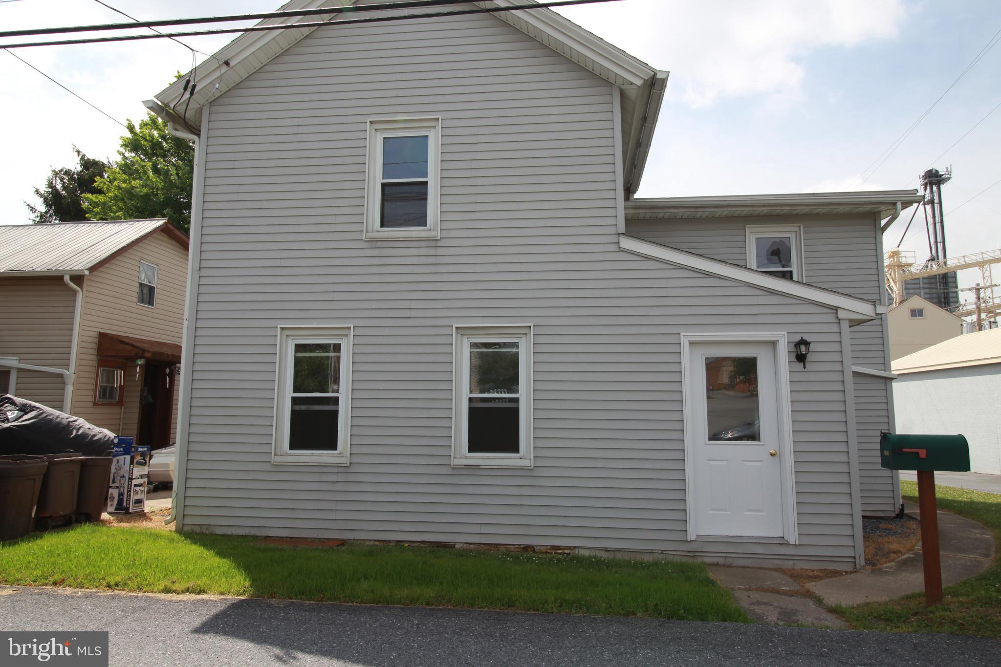 $35 non-refundable application fee required per applicant. PLEASE DO NOT CONTACT THE LISTING AGENT DIRECTLY. FOR INFORMATION AND SHOWINGS, PLEASE CALL OR EMAIL THE OFFICE.