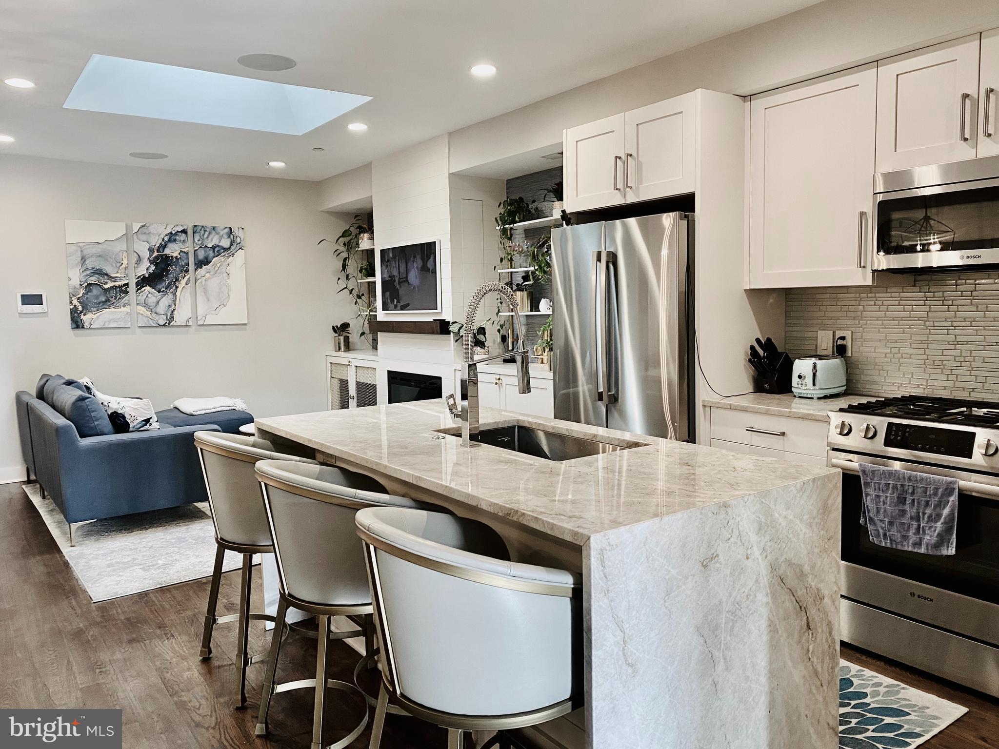 711 JACKSON STREET NE 3