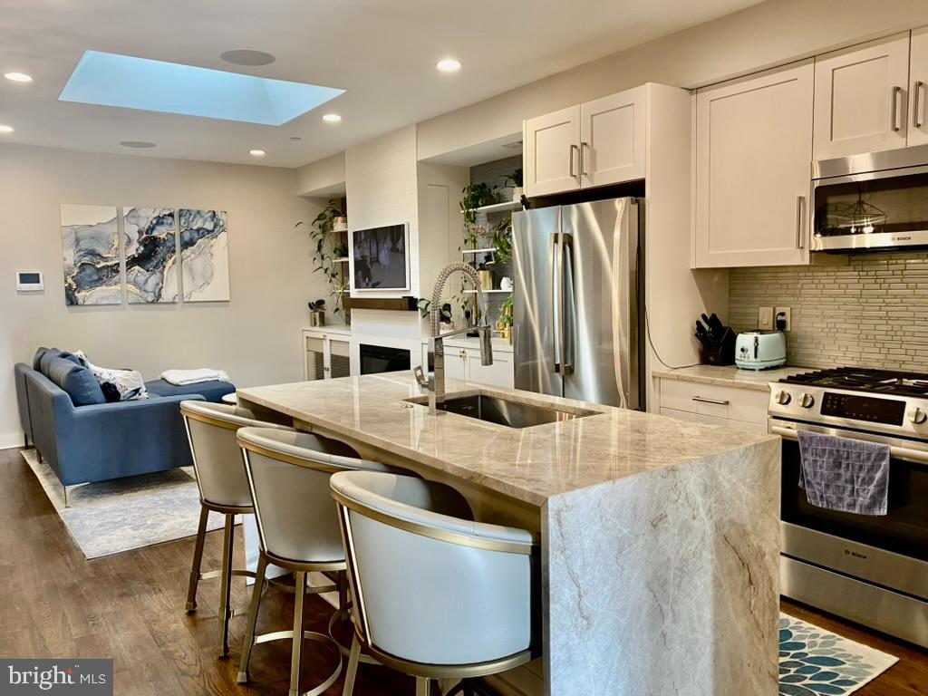 711 JACKSON STREET NE 3