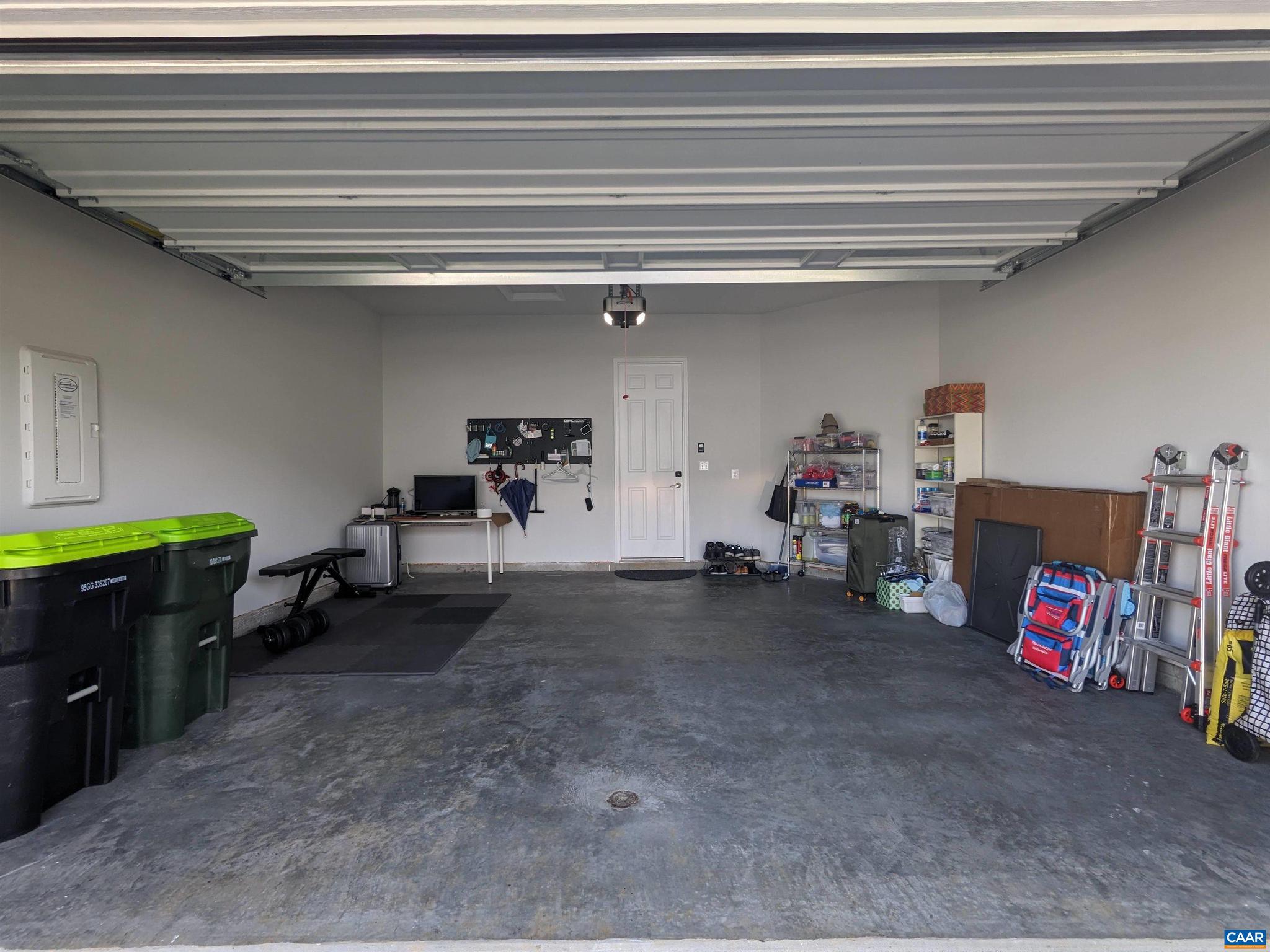 SPRING HILL - Residential Lease