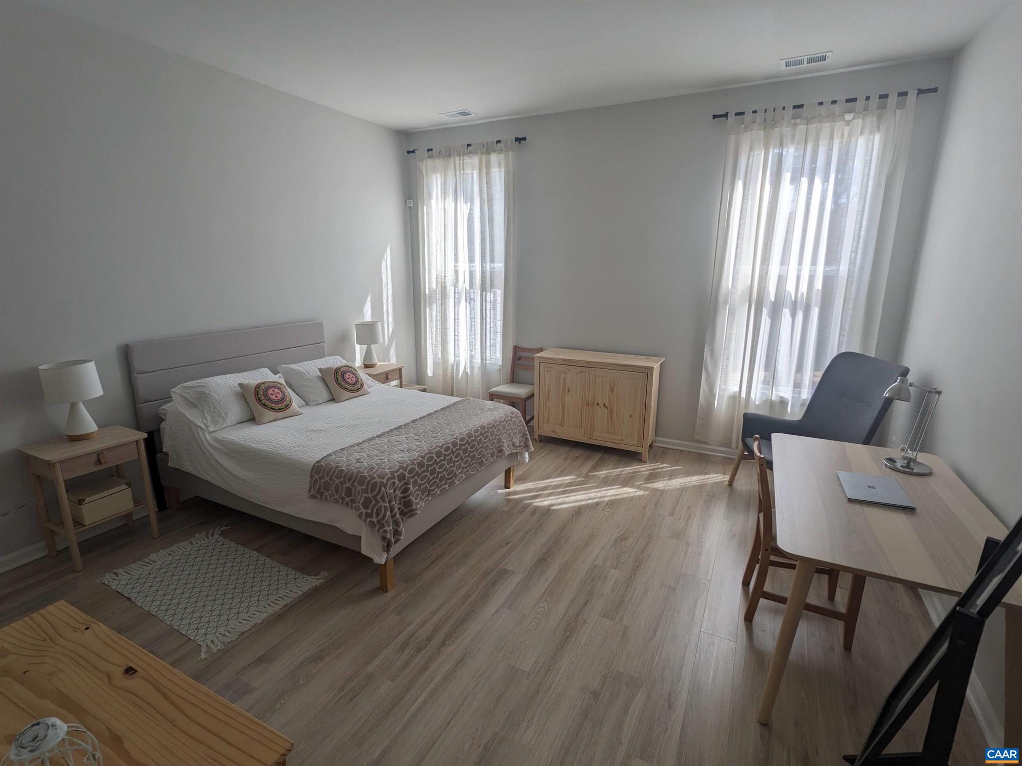 SPRING HILL - Residential Lease