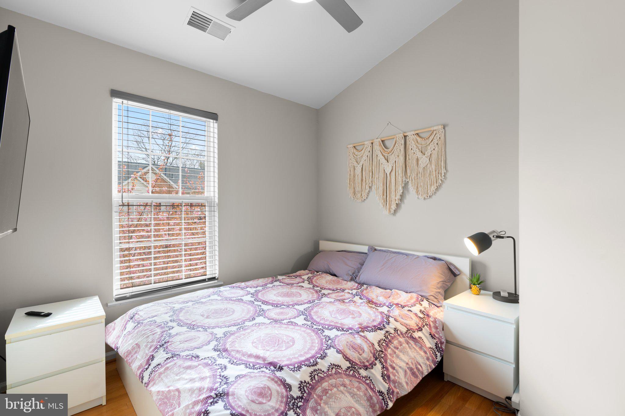 CLOVERLEAF TOWNHOMES - Residential Lease