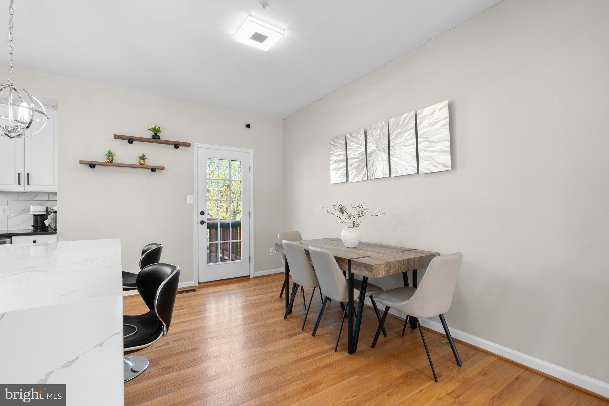 CLOVERLEAF TOWNHOMES - Residential Lease