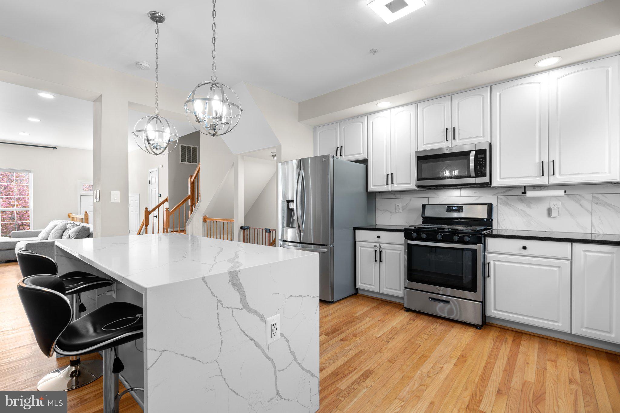 CLOVERLEAF TOWNHOMES - Residential Lease