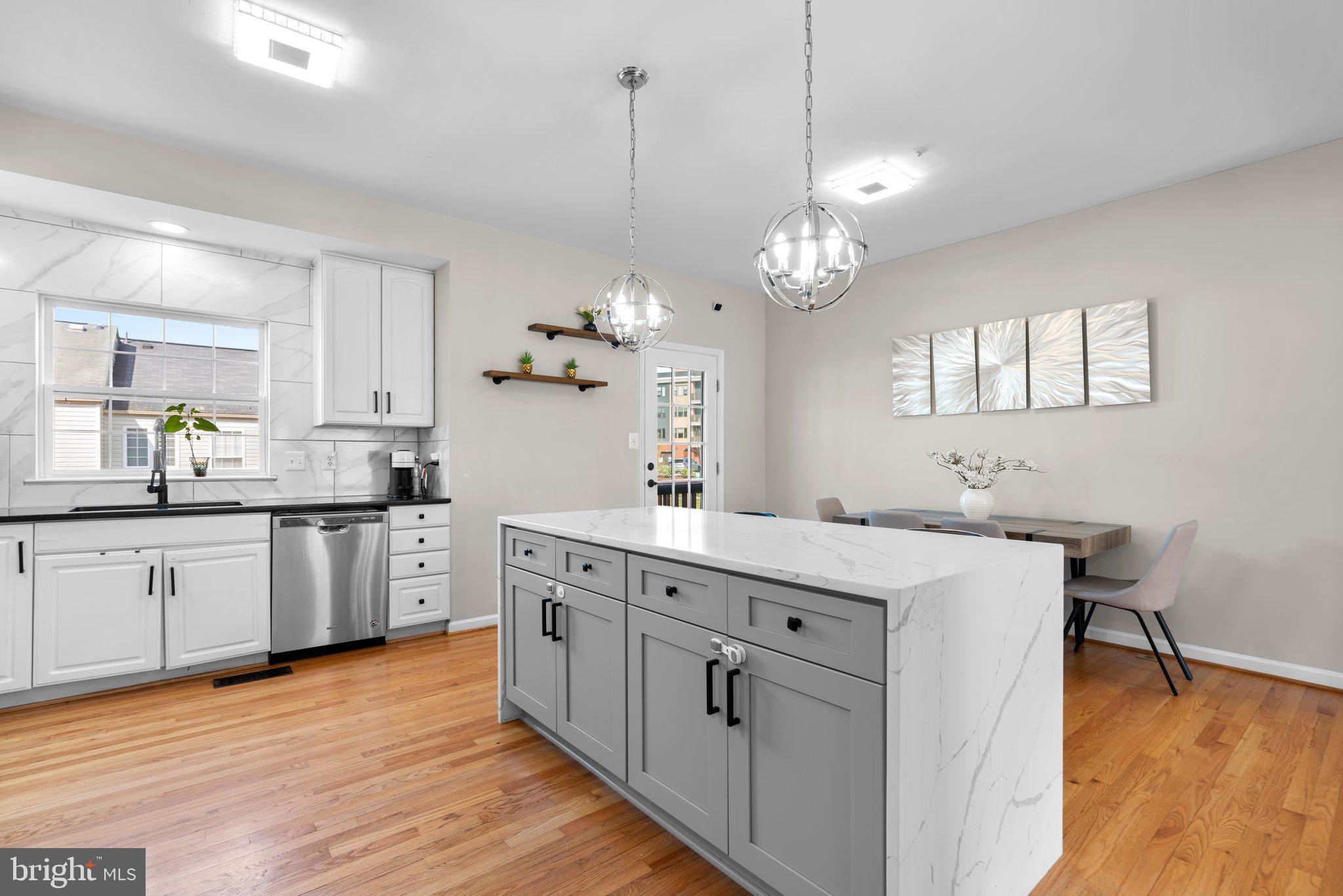 CLOVERLEAF TOWNHOMES - Residential Lease