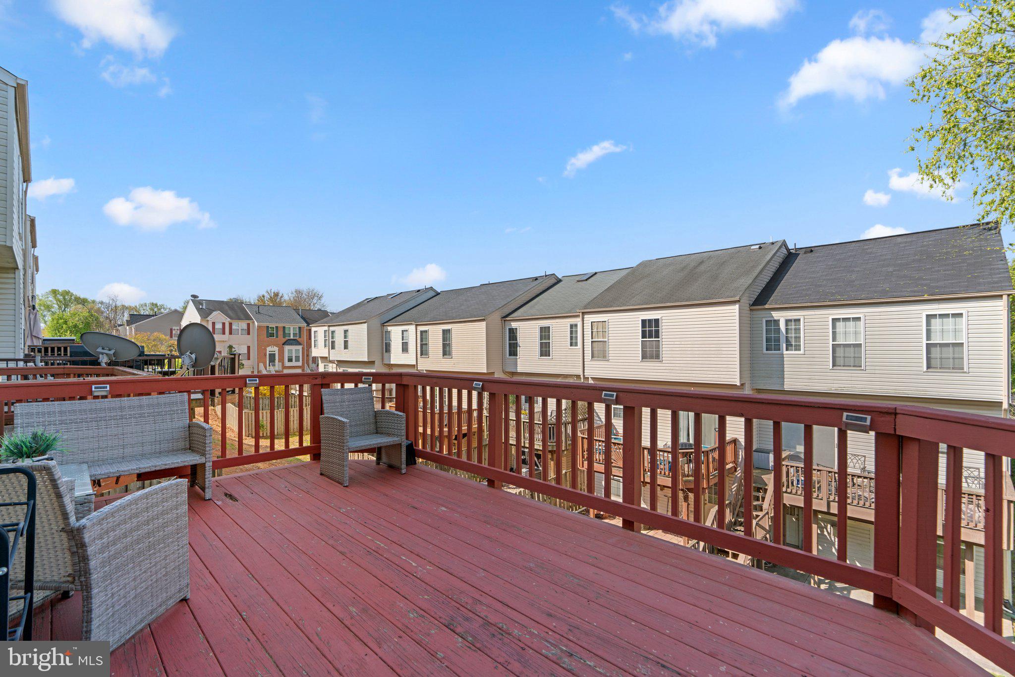 CLOVERLEAF TOWNHOMES - Residential Lease