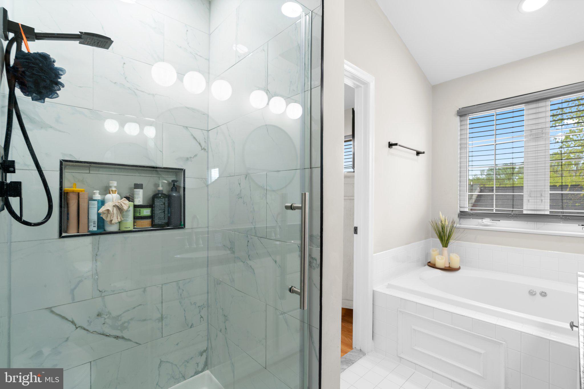 CLOVERLEAF TOWNHOMES - Residential Lease