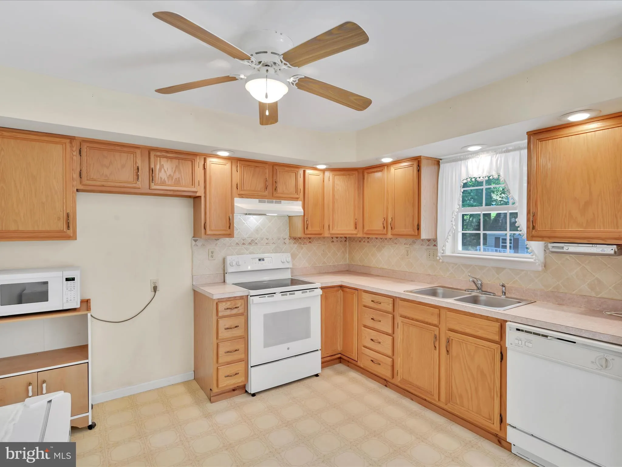 Auburn, Pennsylvania 17922, United States, 3 Bedrooms Bedrooms, ,2 BathroomsBathrooms,Residential,Active,155542