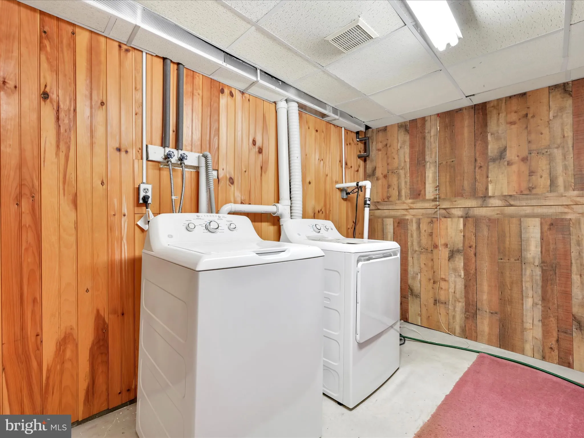 Auburn, Pennsylvania 17922, United States, 3 Bedrooms Bedrooms, ,2 BathroomsBathrooms,Residential,Active,155542