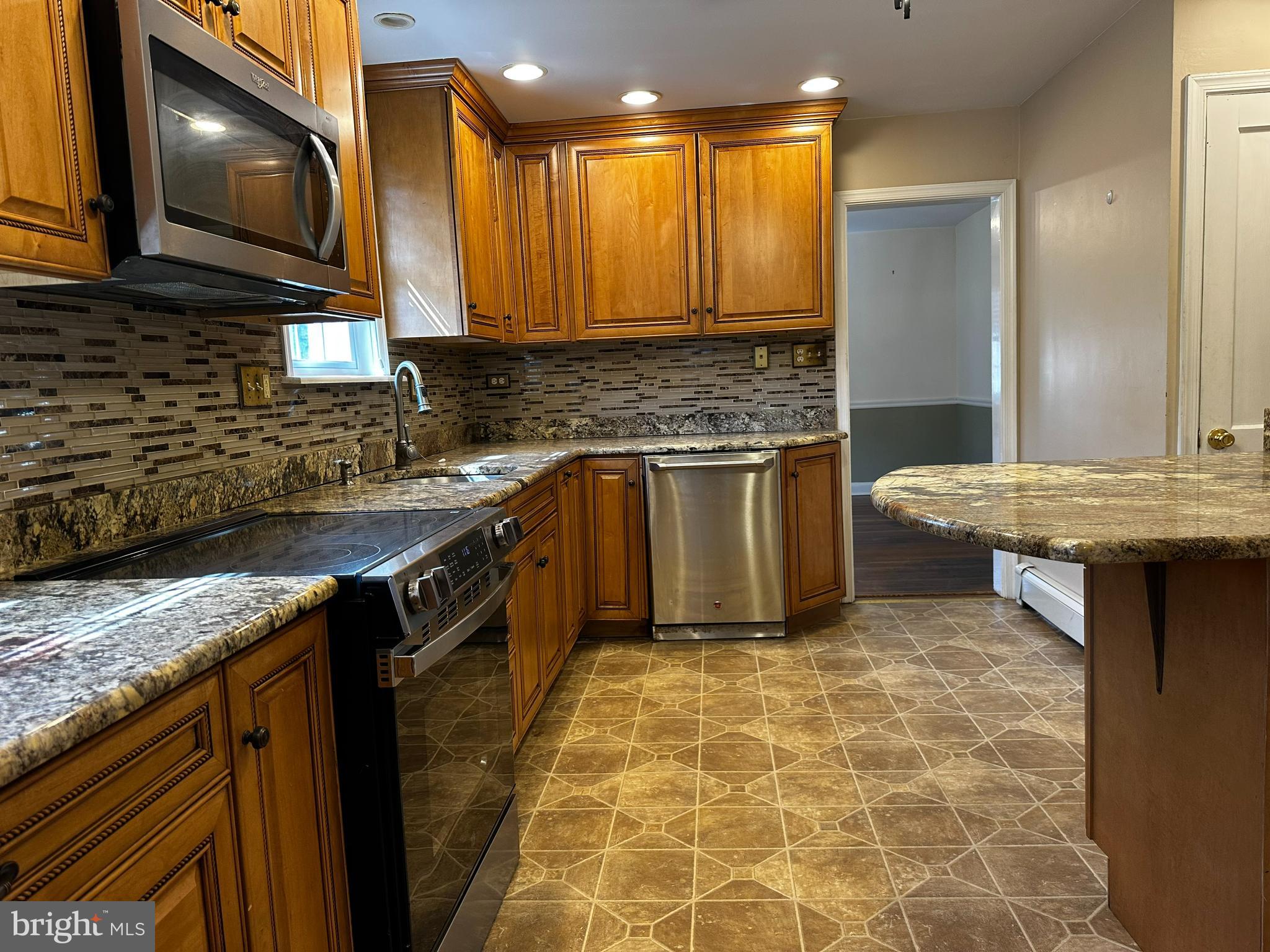 HAVERTOWN - Residential