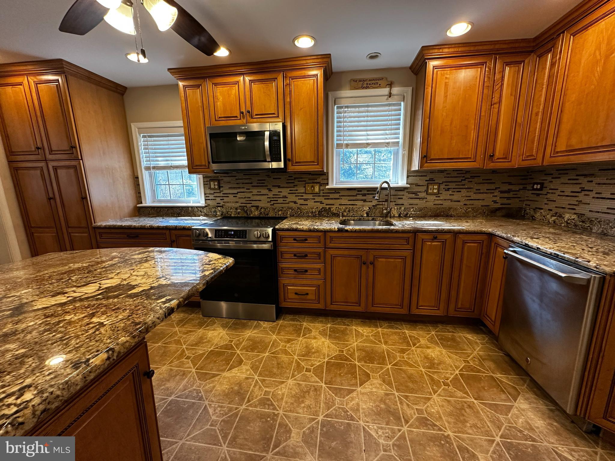 HAVERTOWN - Residential