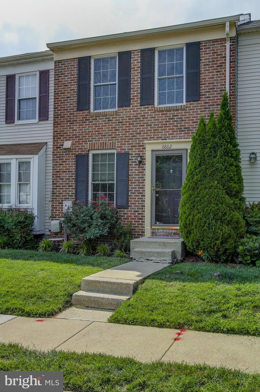 Beautifully Updated & Maintained town home in the perfect commuter location.  Just off 100, close to 95.  Kitchen recently renovated (cabinet refacing & Stainless LG appliances),  Two bathrms renovated w/ new vanities, tile surround, fixtures & Mirrors),  Brazilian Cherry Floors and New Carpet. Recent updates: 80 Gallon Water Heater & Washer/Dryer.  Windows replaced in '08.  Large Deck.