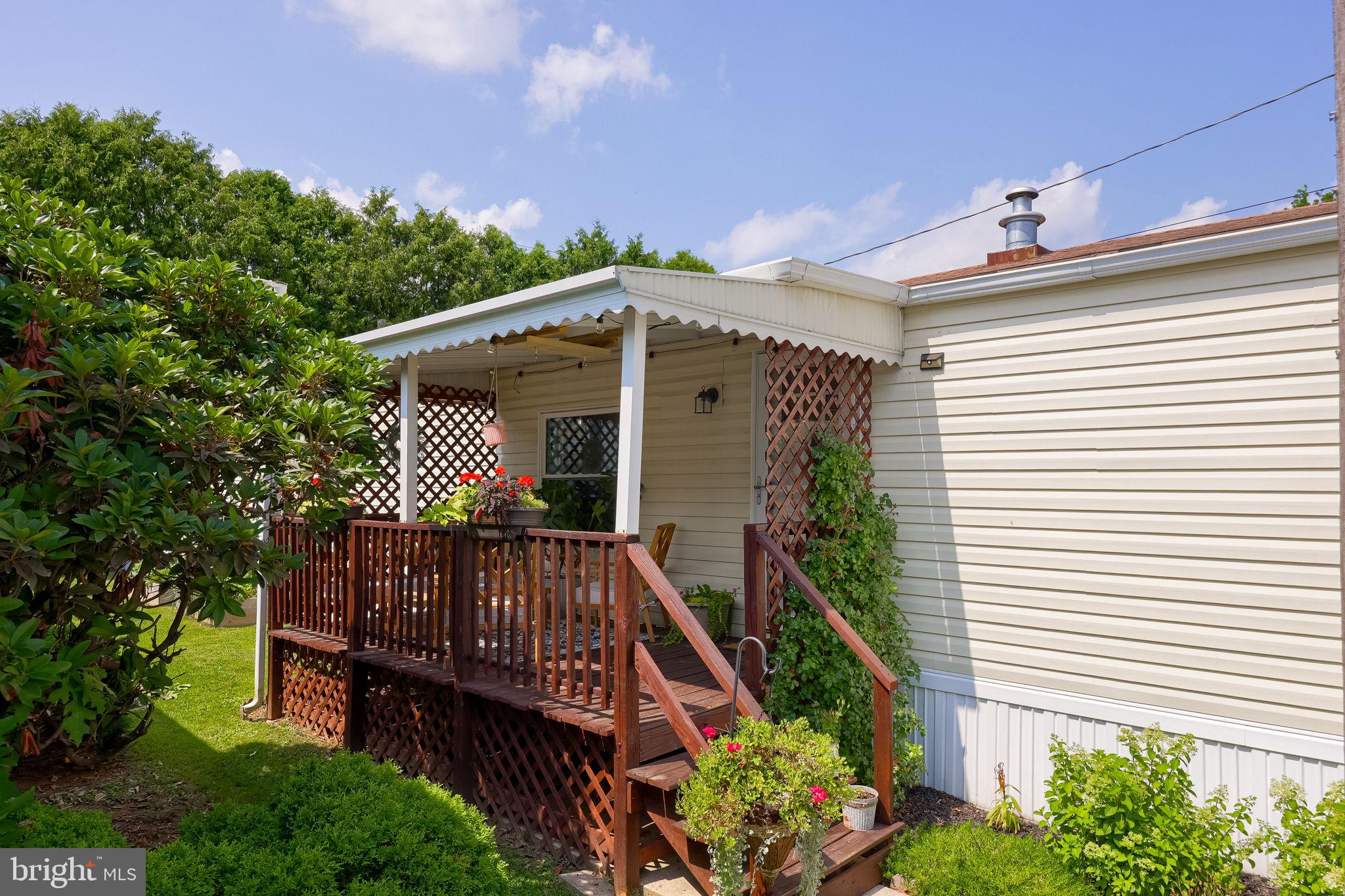 24 HIGHLAND CT.