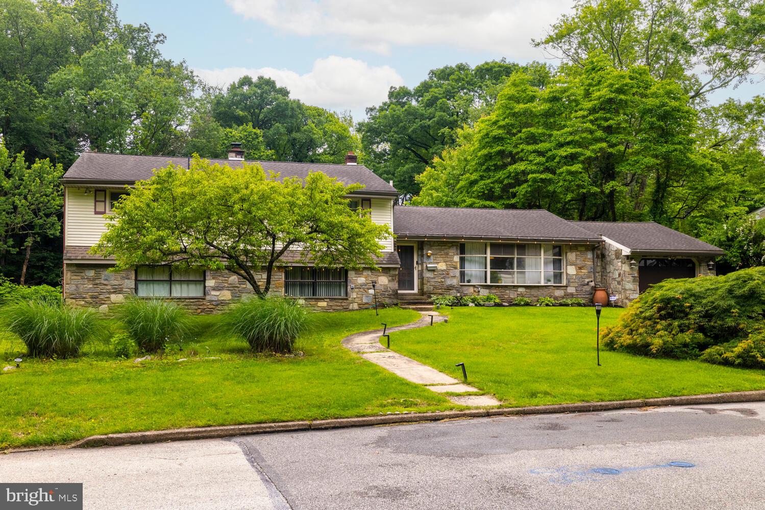 1030 ROCK CREEK DRIVE