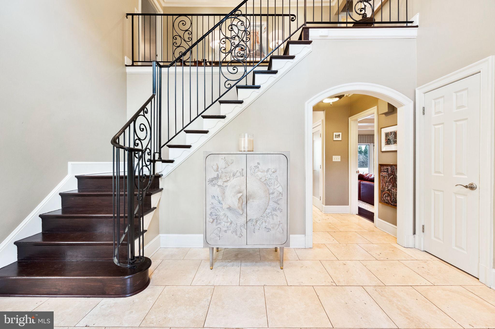 10605 RIVER OAKS LANE