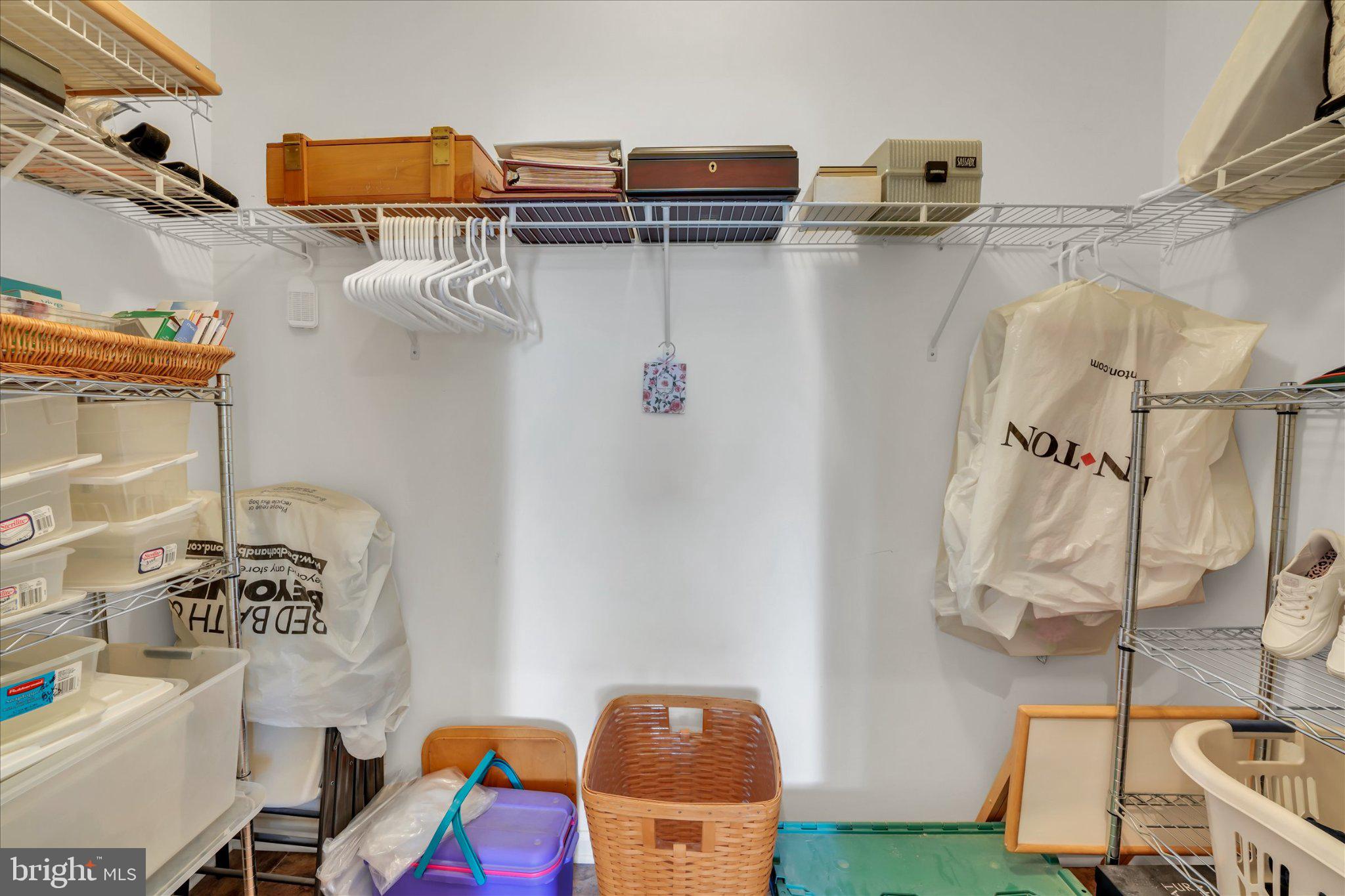 KINGSFIELD - Residential