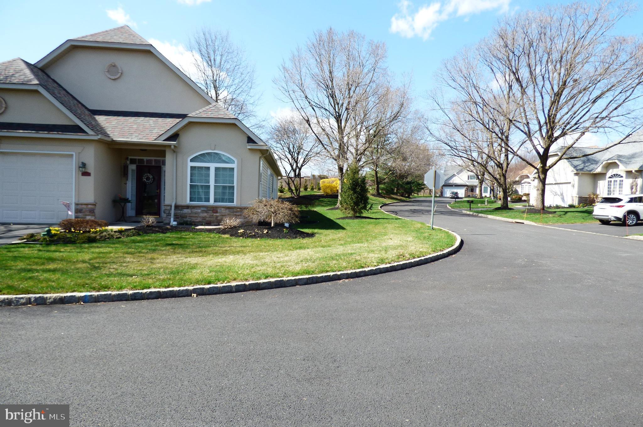 KINGSFIELD - Residential