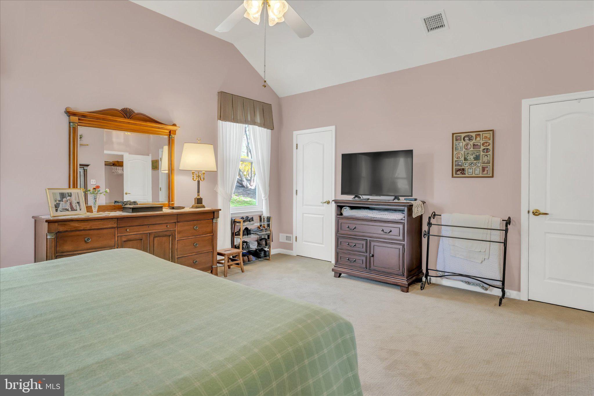 KINGSFIELD - Residential