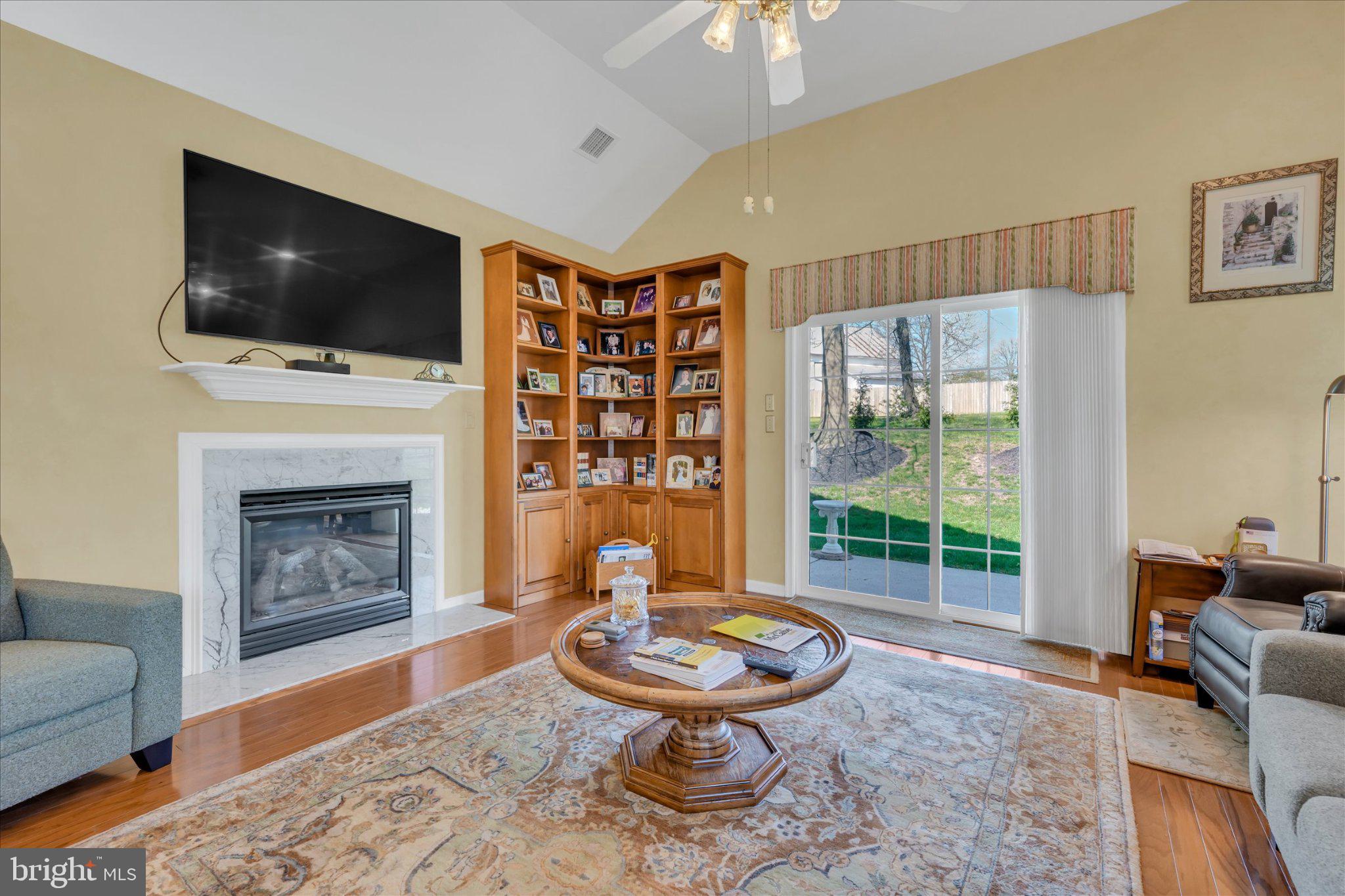 KINGSFIELD - Residential