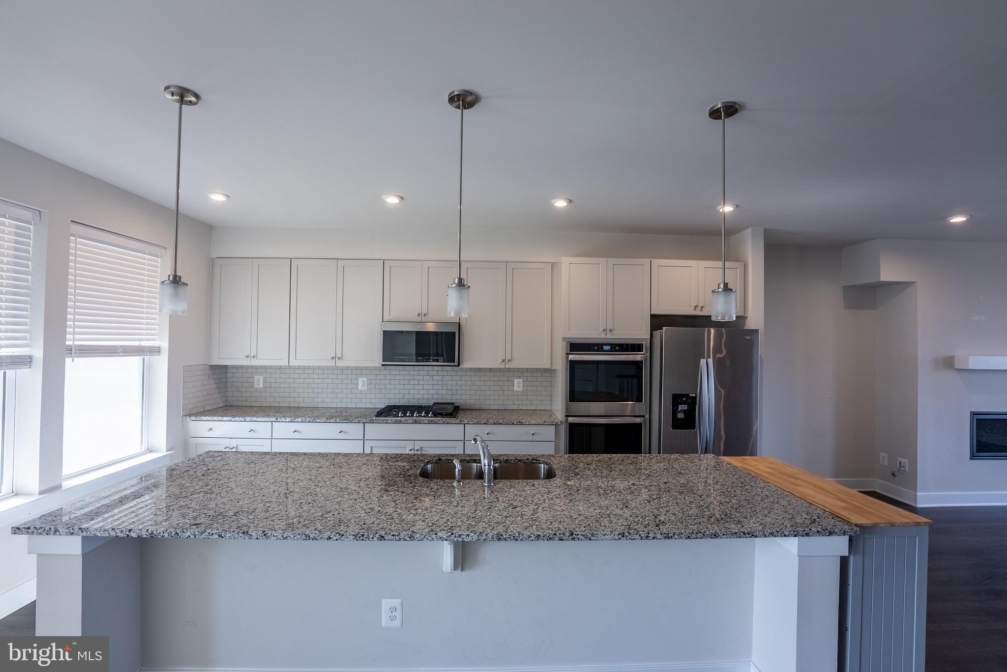 POTOMAC SHORES - Residential Lease