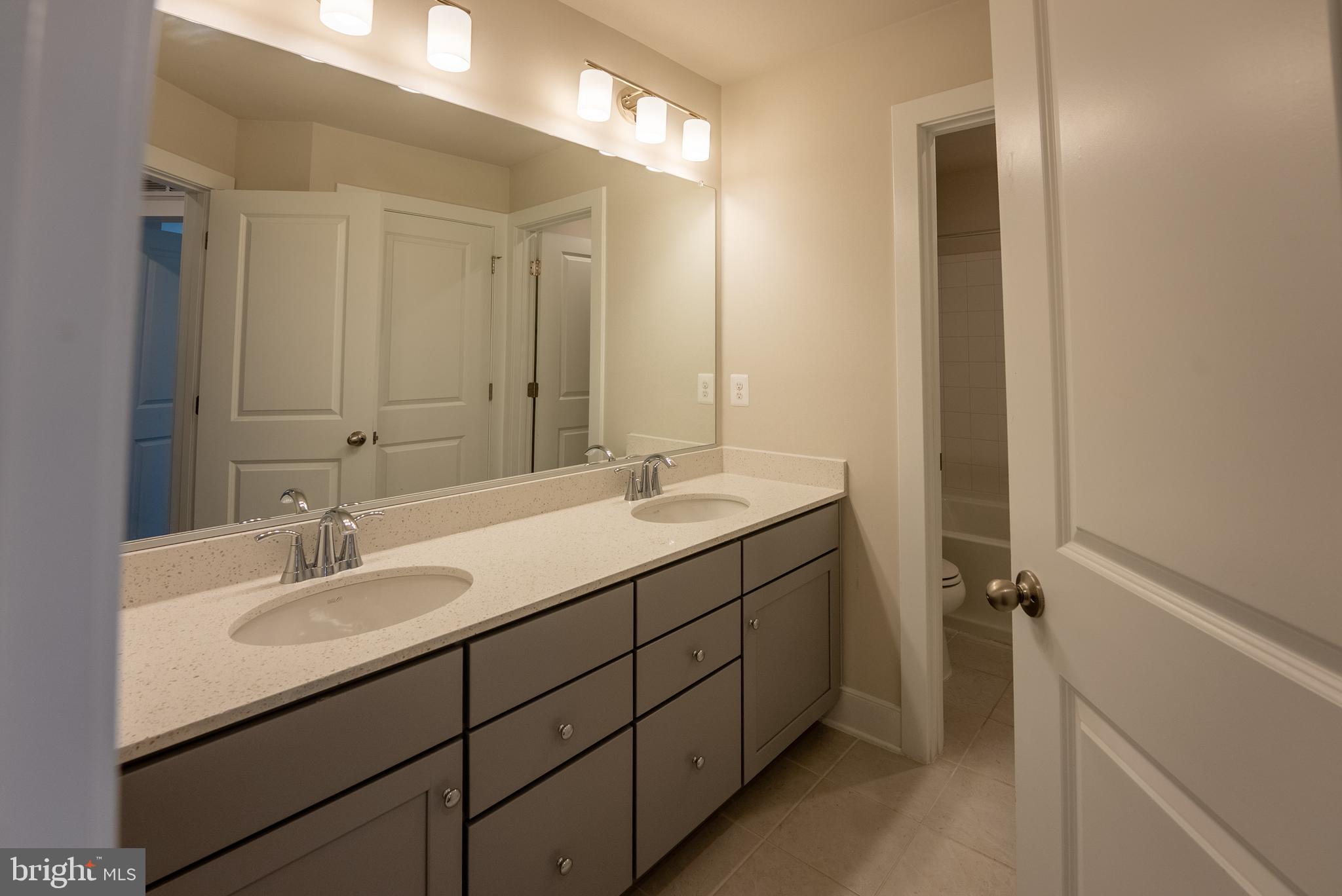 POTOMAC SHORES - Residential Lease