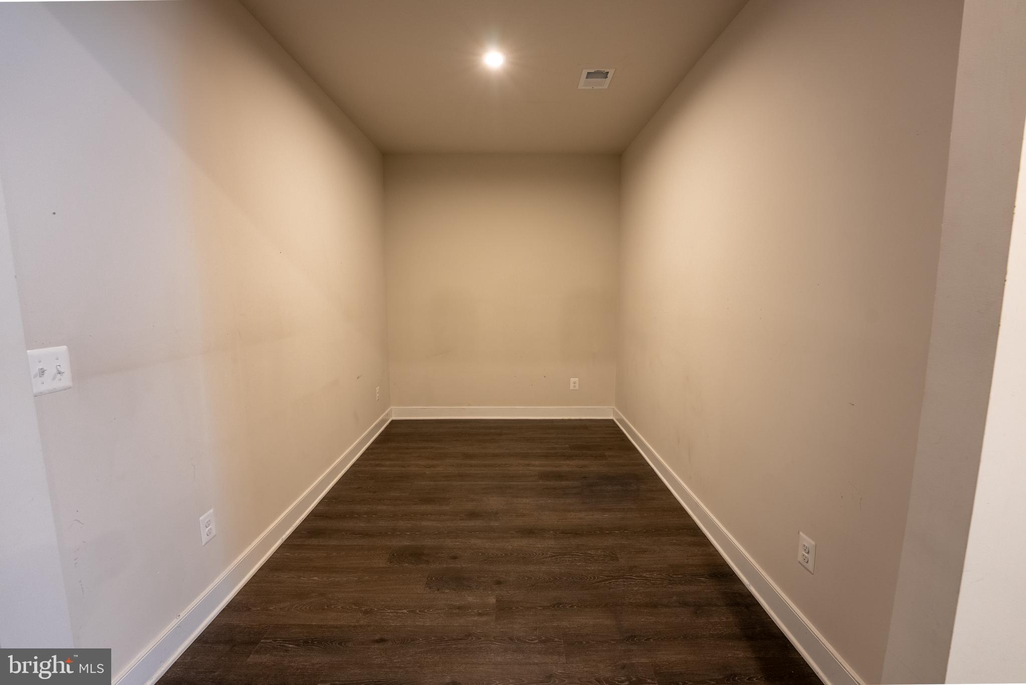 POTOMAC SHORES - Residential Lease