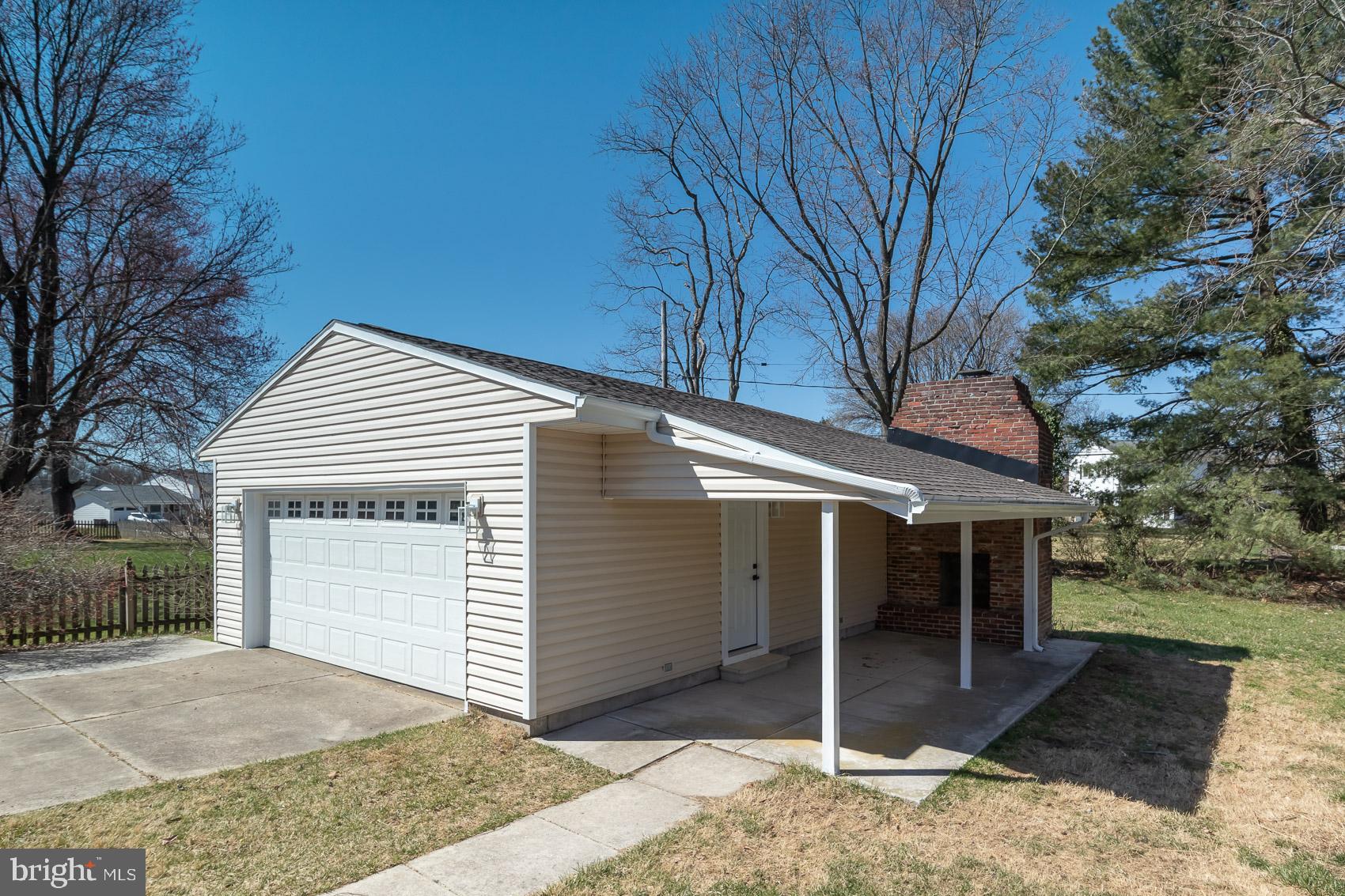 YORK MANOR - Residential