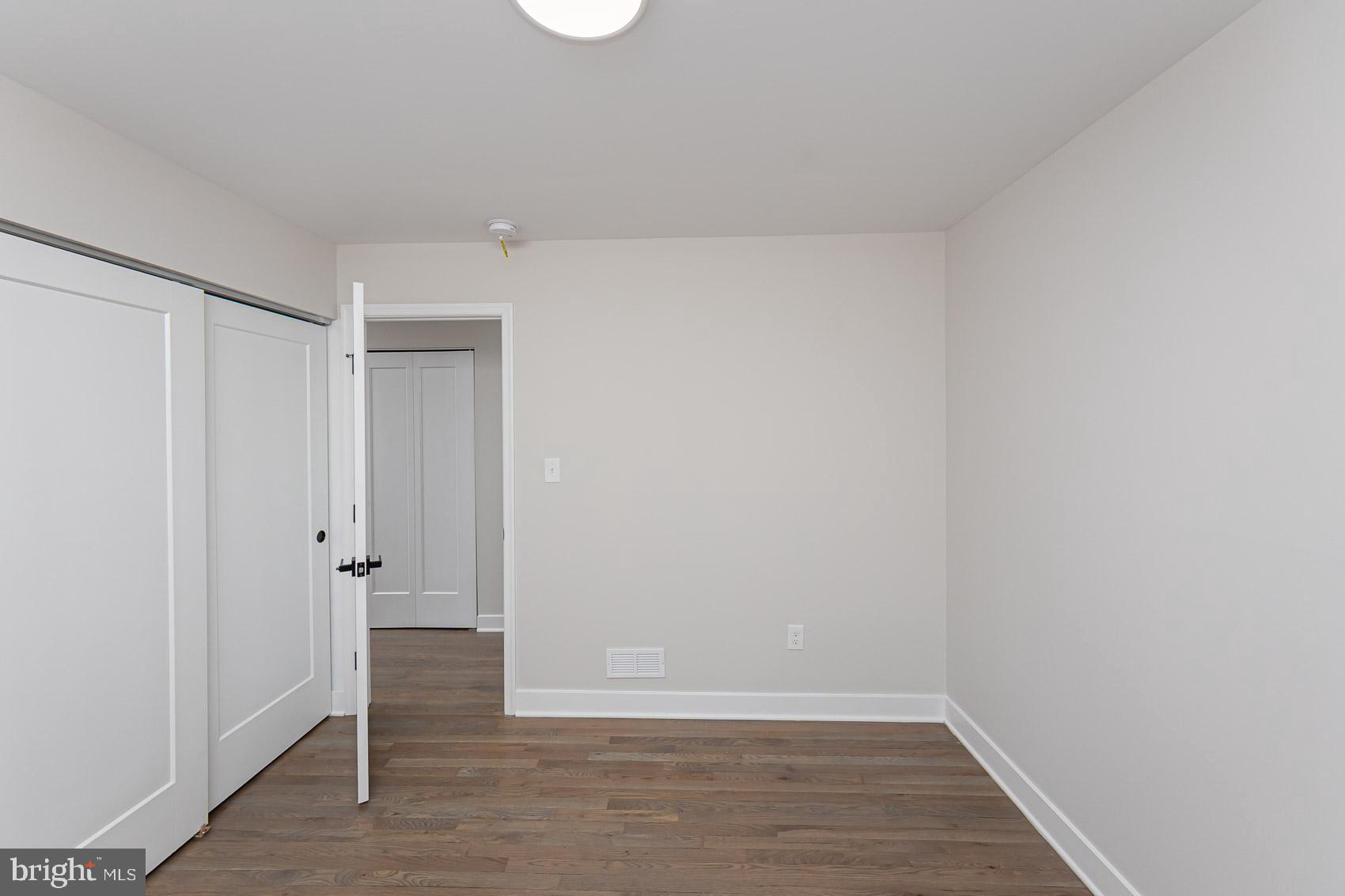 YORK MANOR - Residential