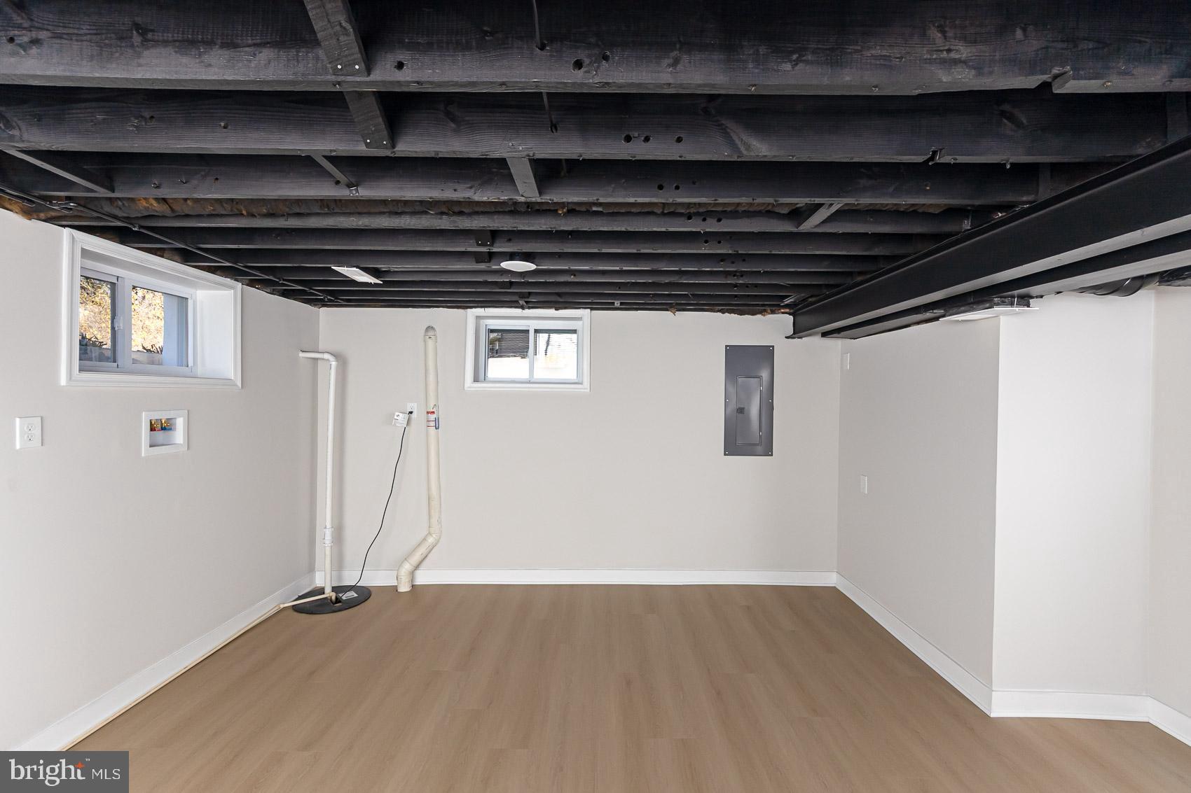 YORK MANOR - Residential