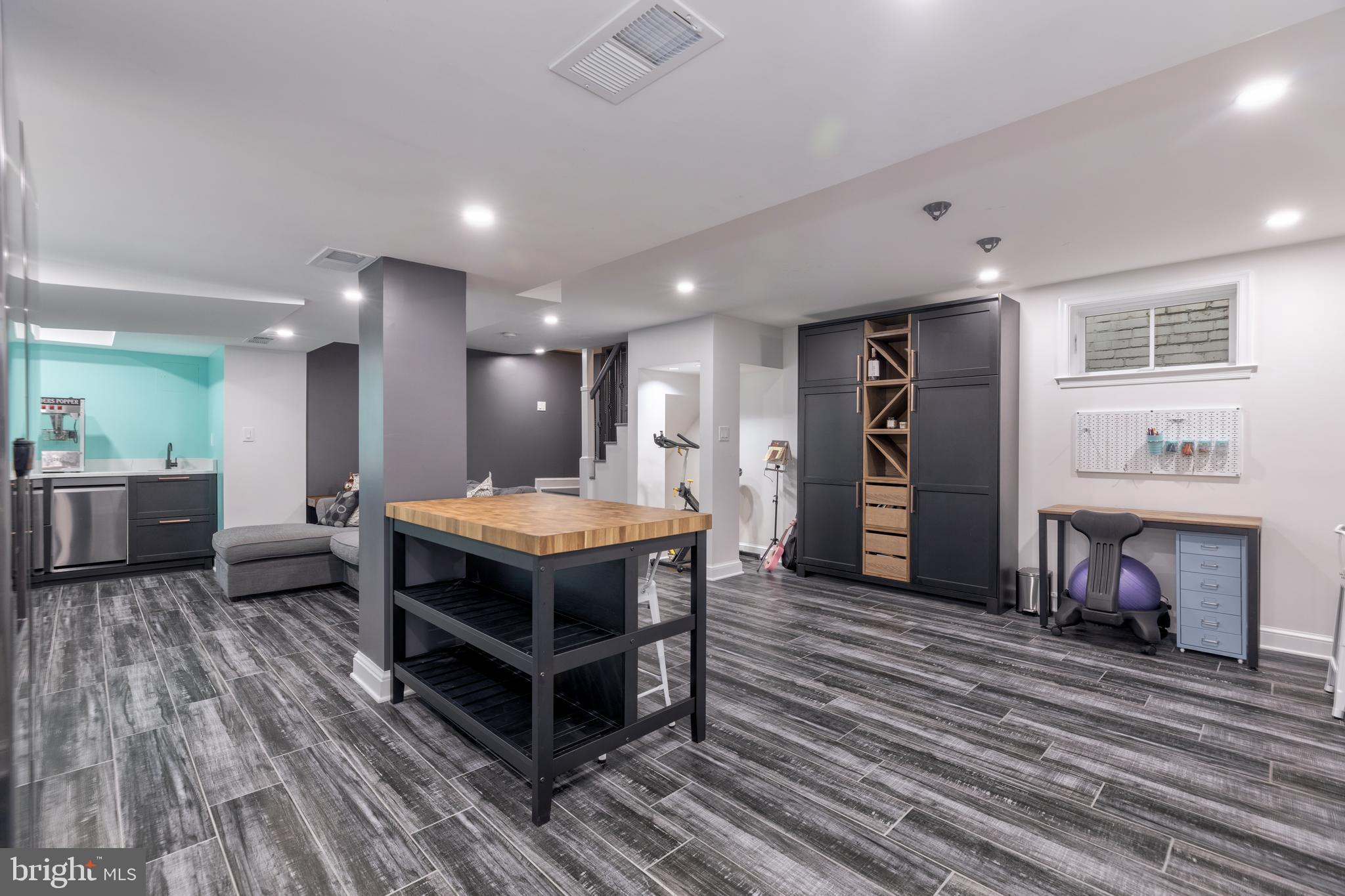 ROLLINGWOOD - Residential