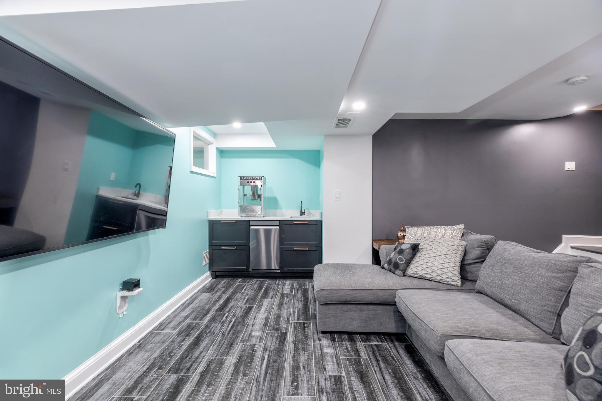 ROLLINGWOOD - Residential