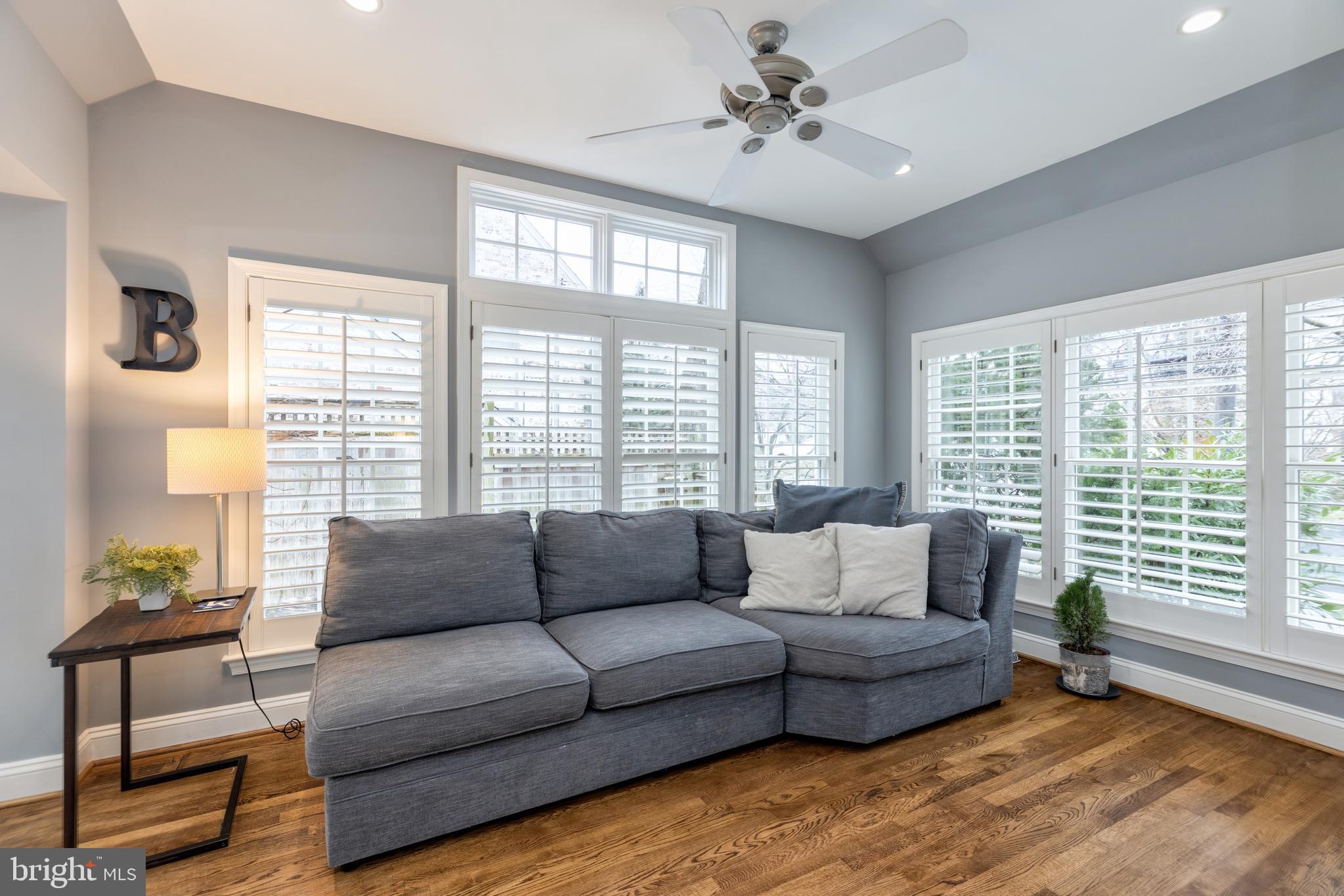 ROLLINGWOOD - Residential