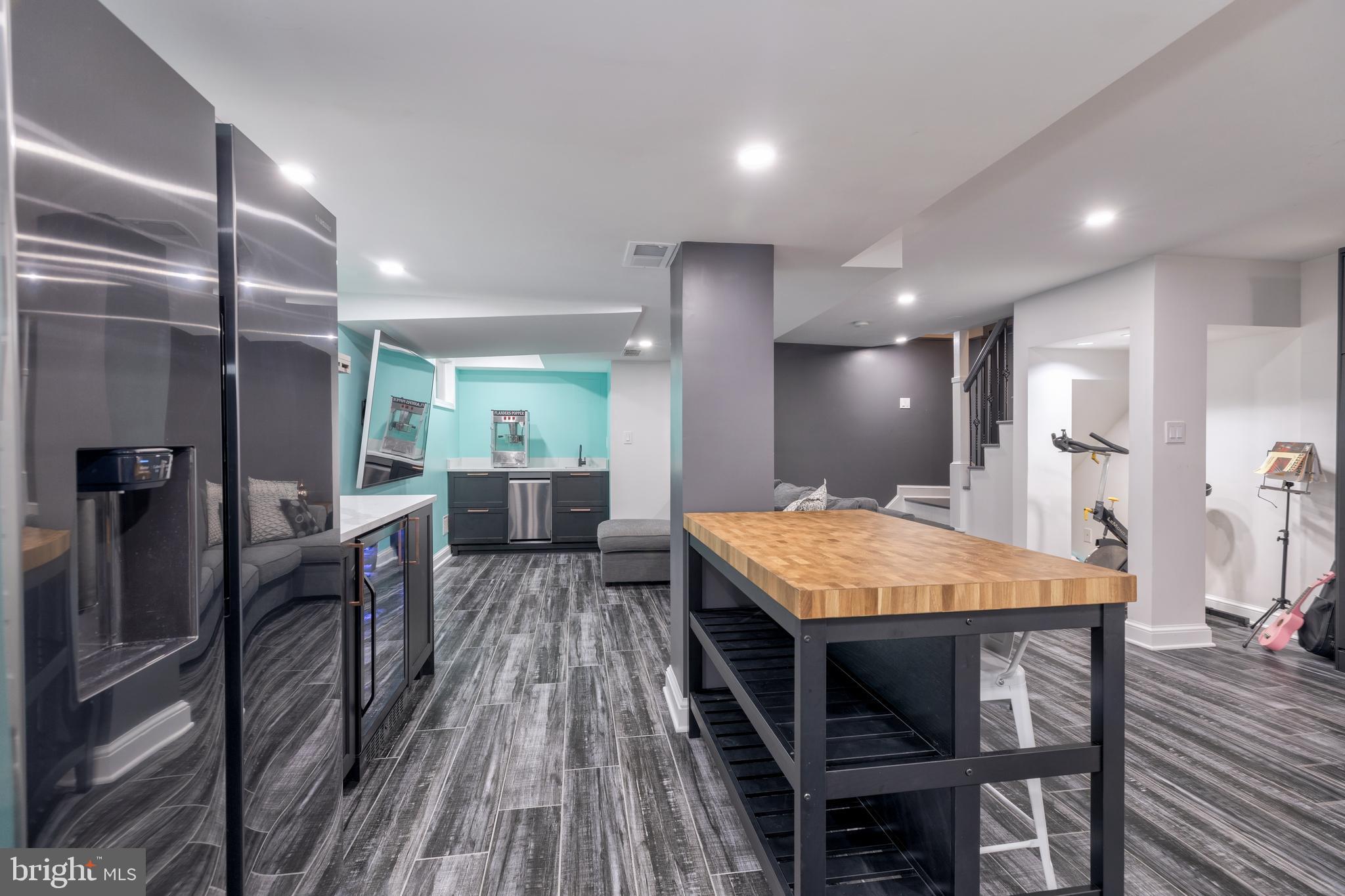 ROLLINGWOOD - Residential