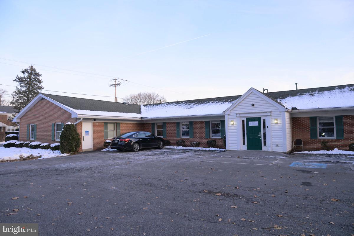 40 N KENHORST BOULEVARD