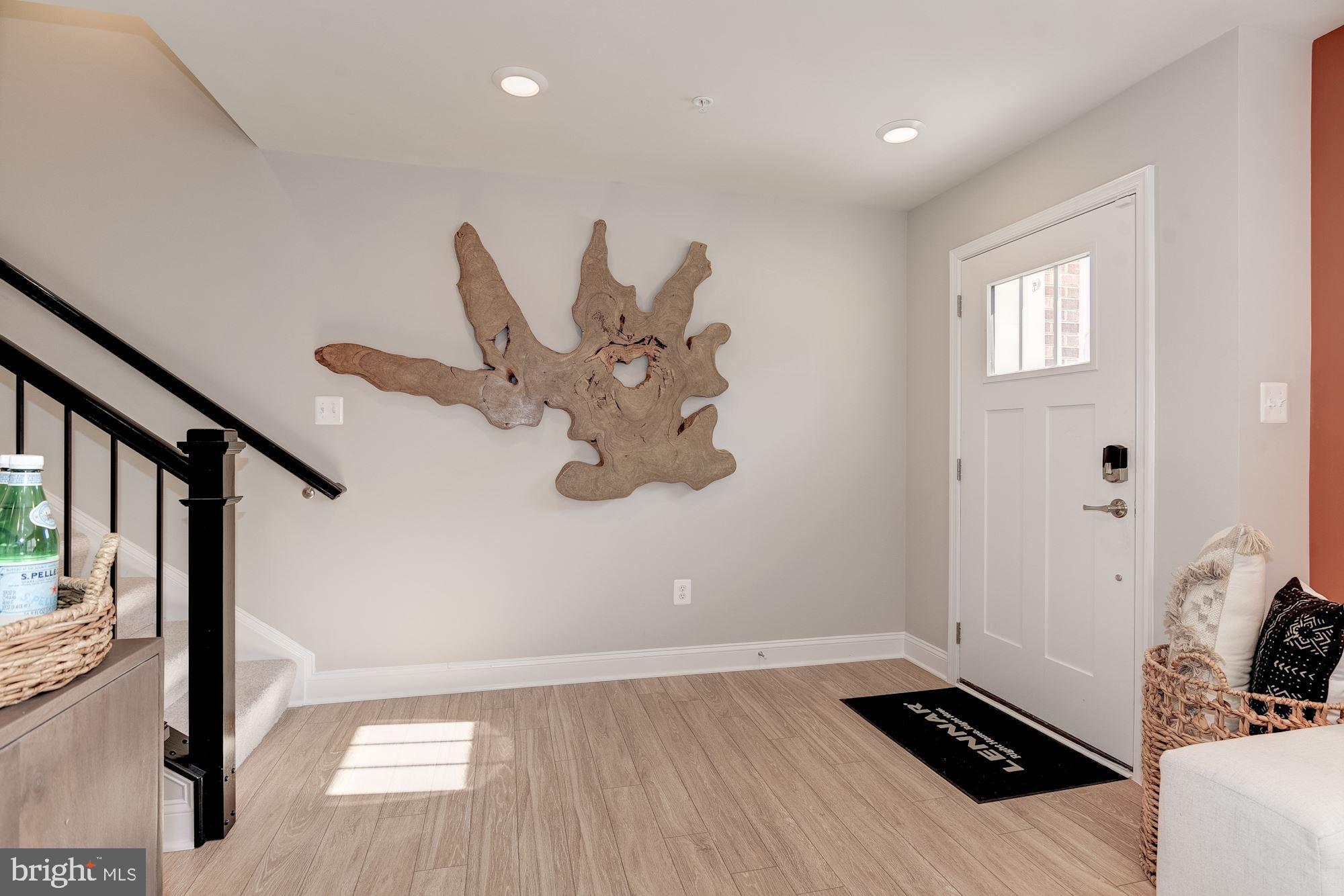 OXFORD SQUARE - Residential