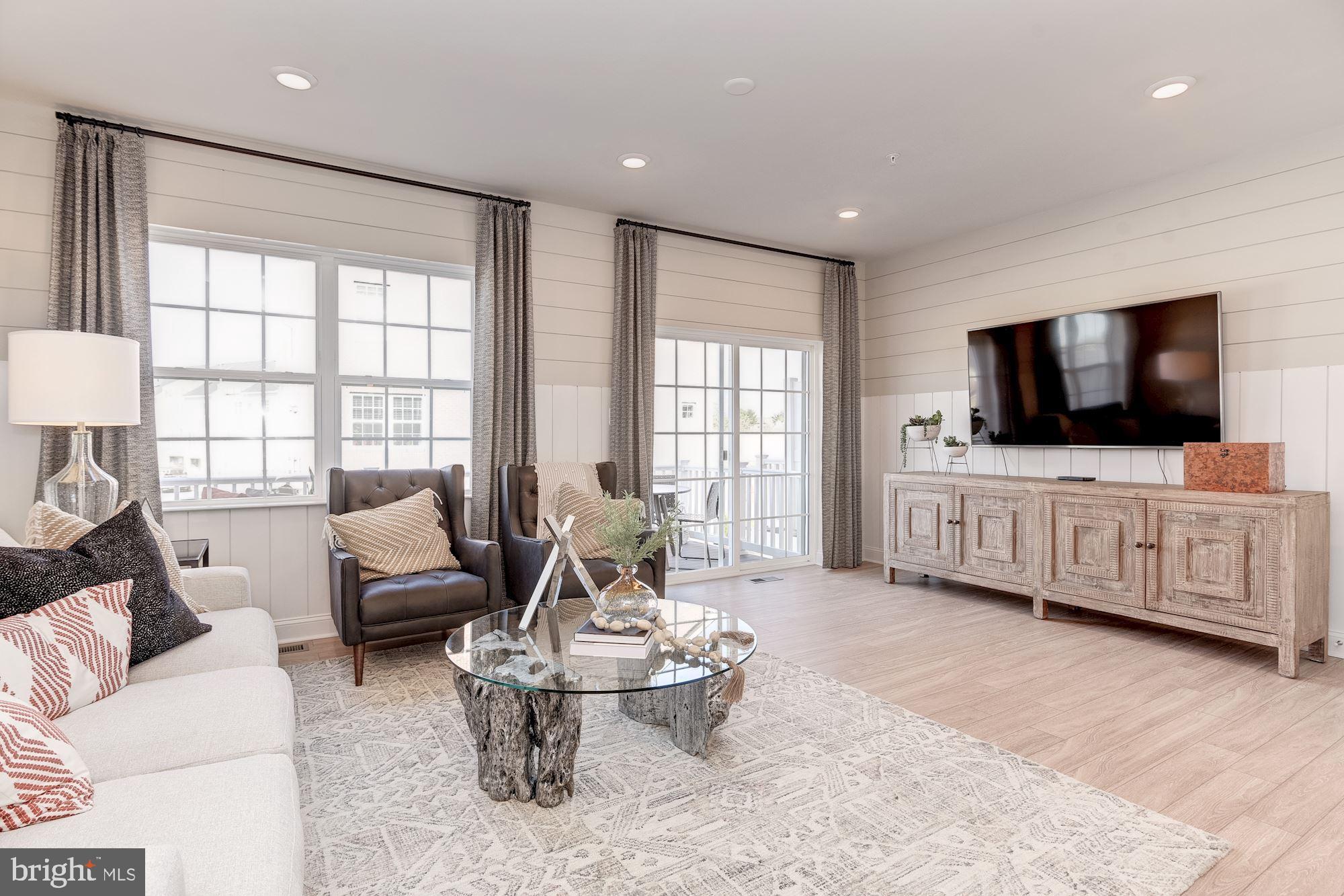 OXFORD SQUARE - Residential