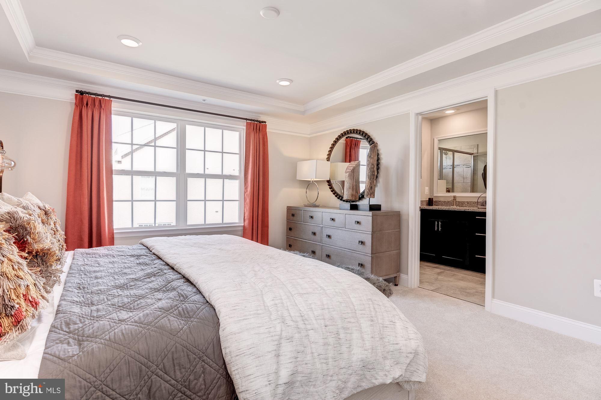 OXFORD SQUARE - Residential