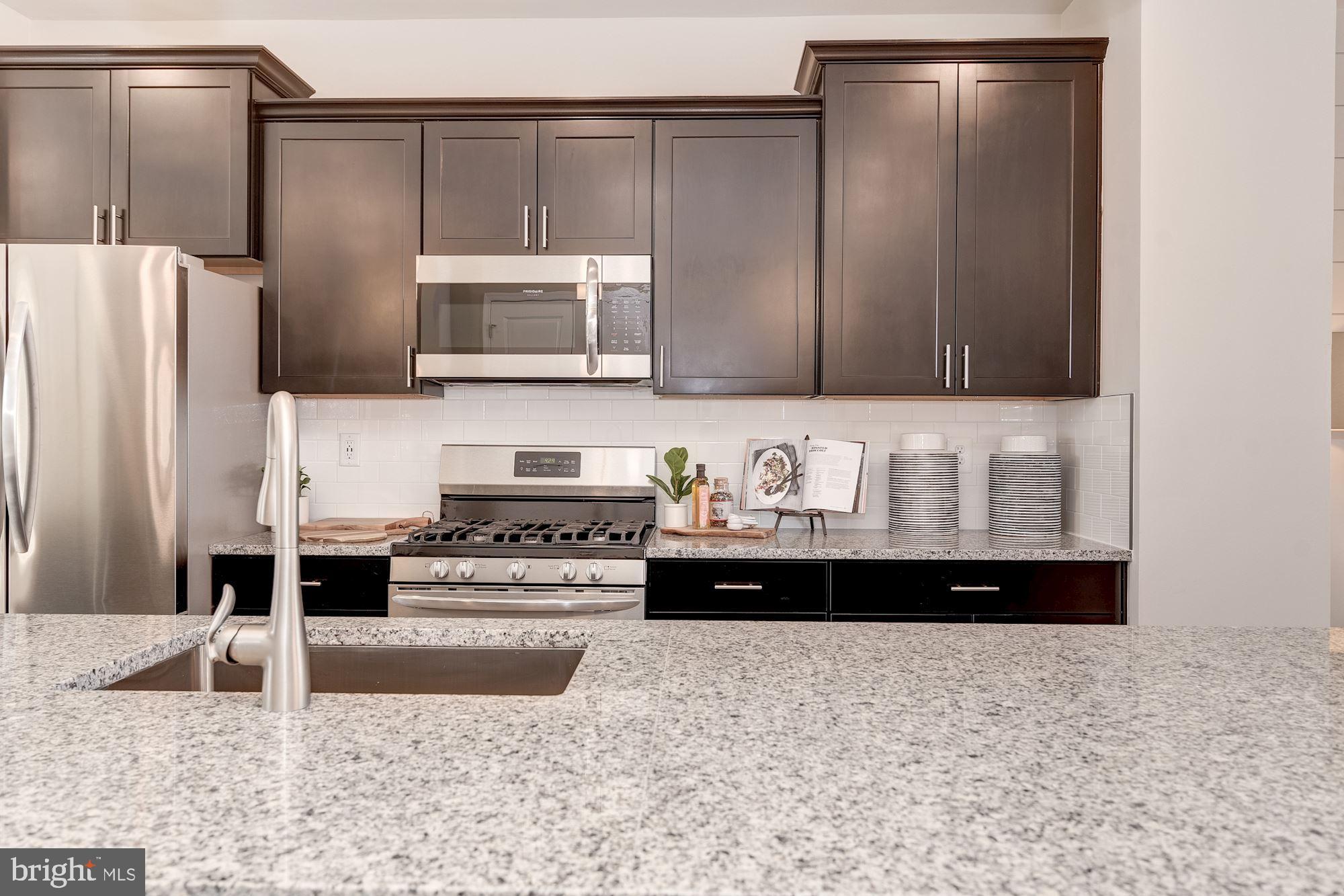 OXFORD SQUARE - Residential